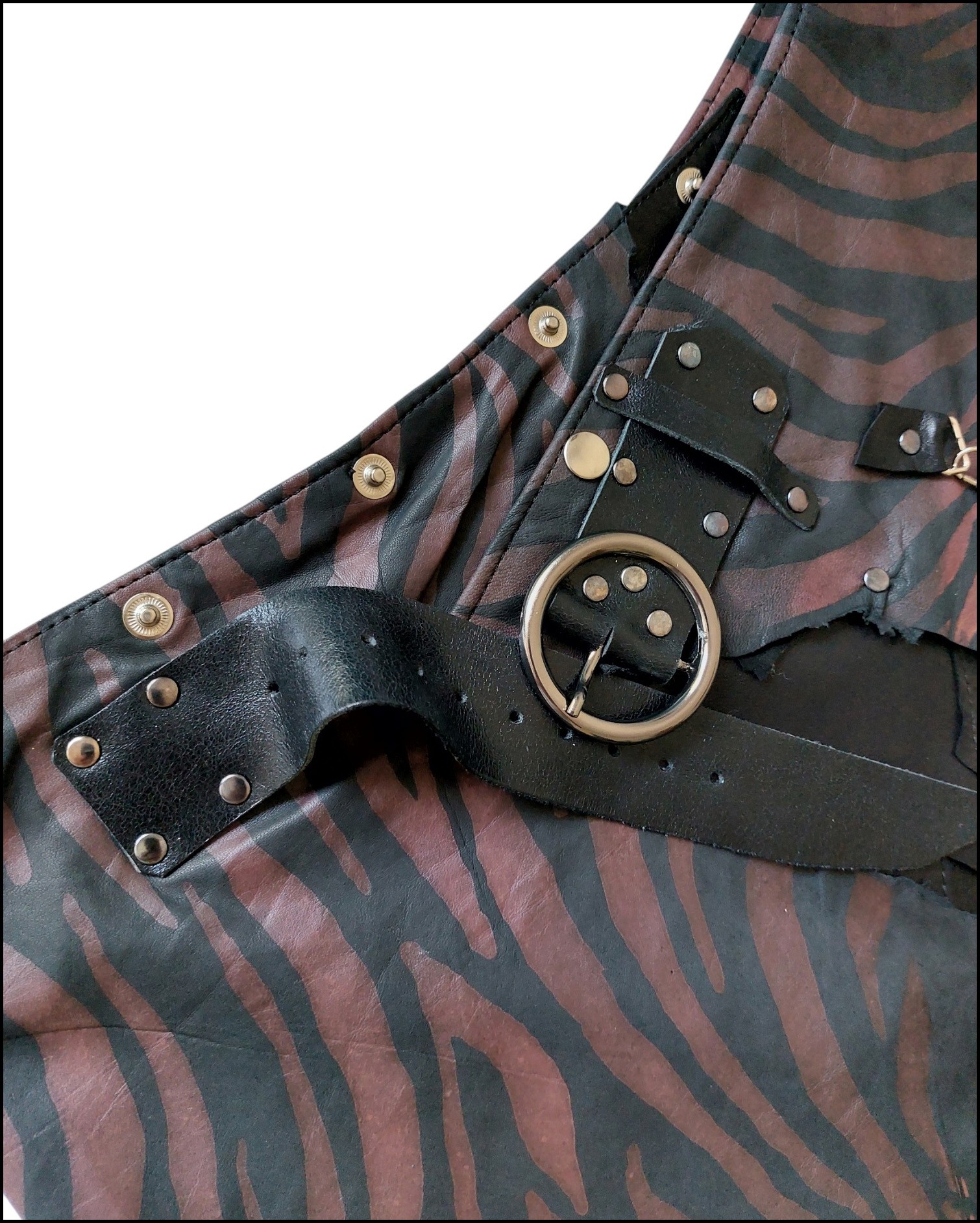Siyah Zebra Desen Deri Etek