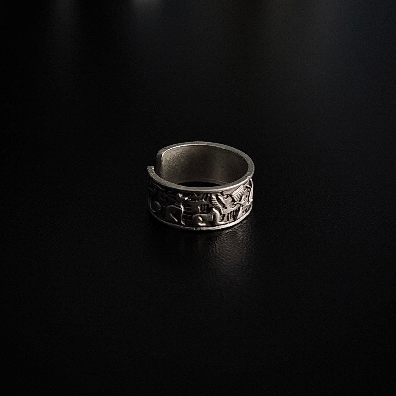 Anibus Ring