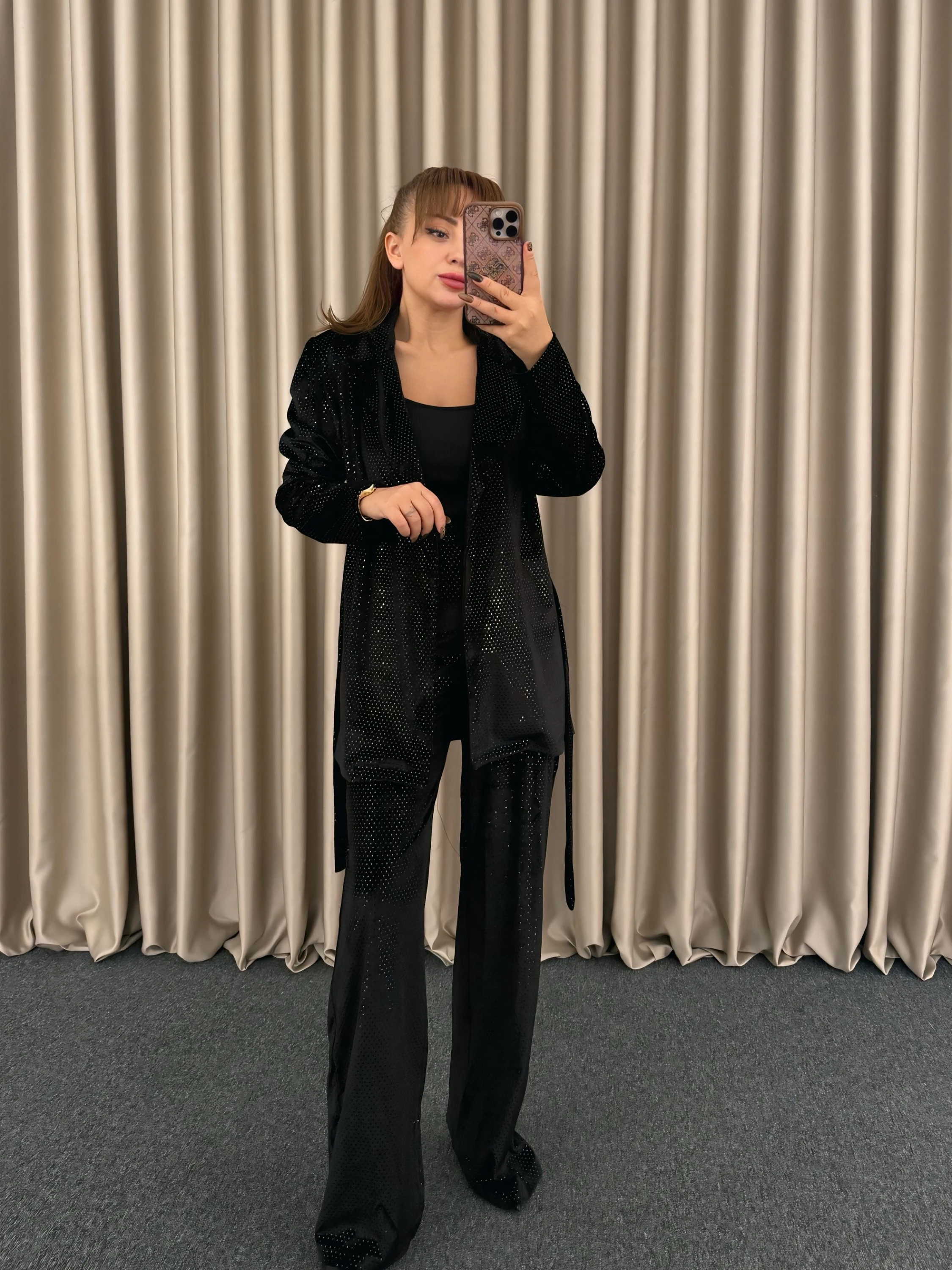 Işıltılı Siyah Takım Elbise