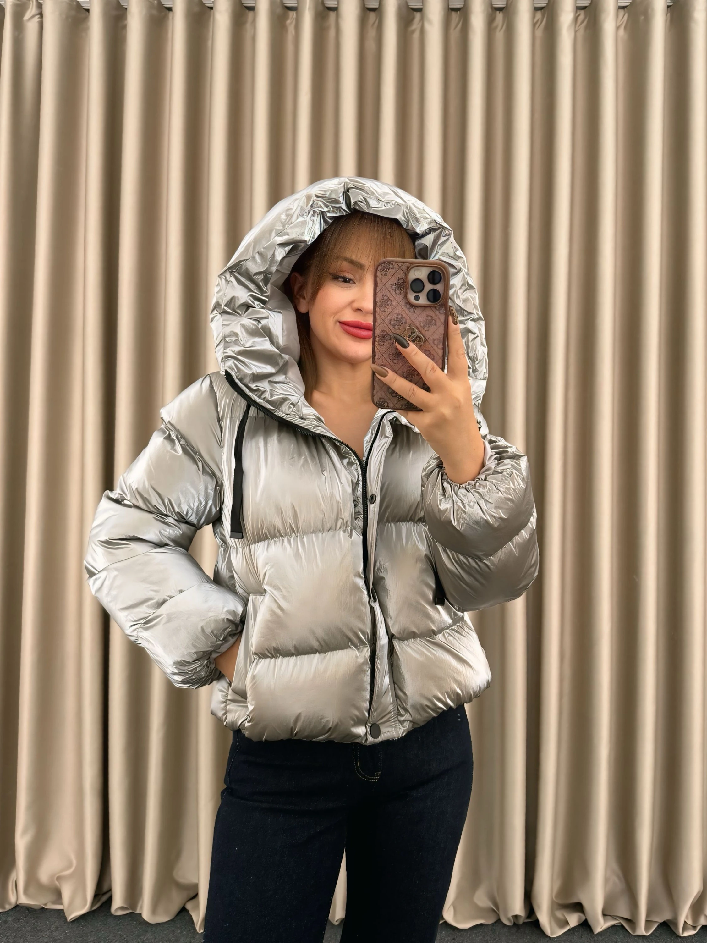 Gümüş Şişme Mont