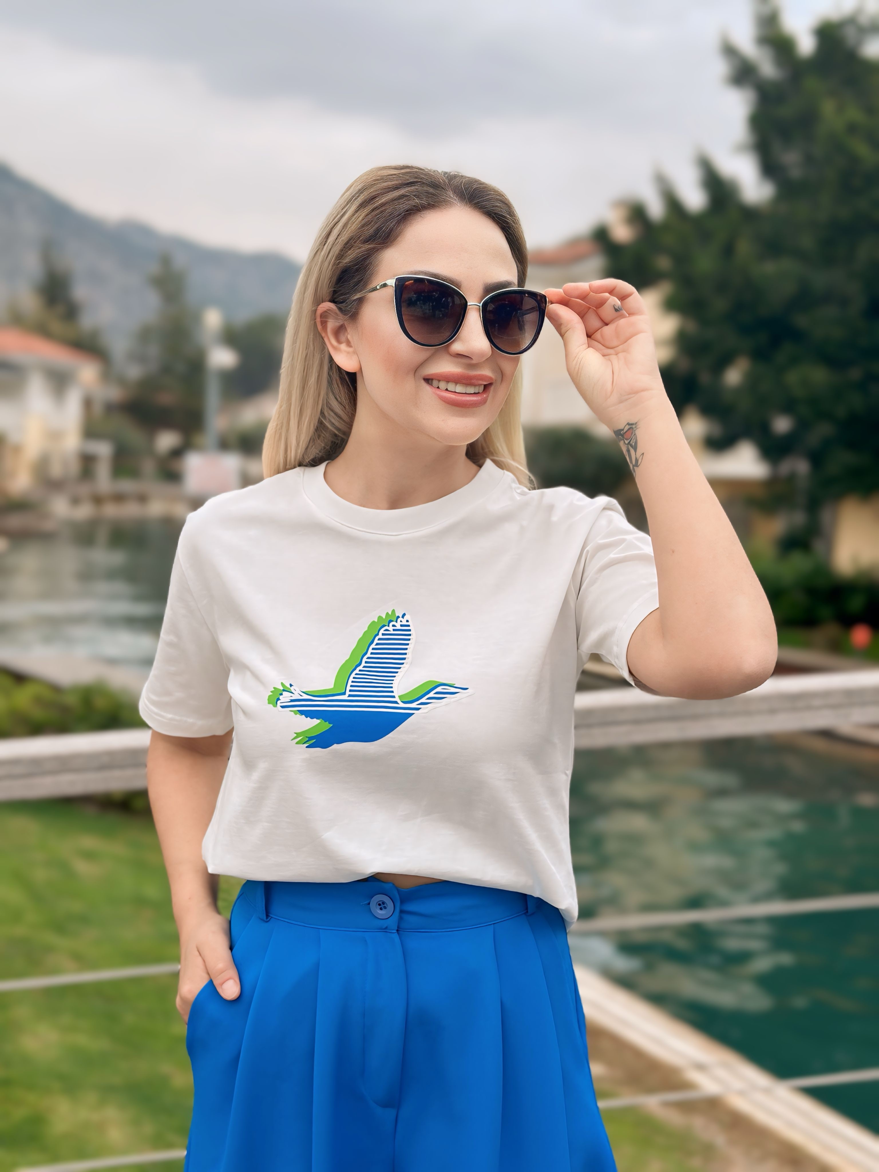 Mavi Kuşlu Tshirt