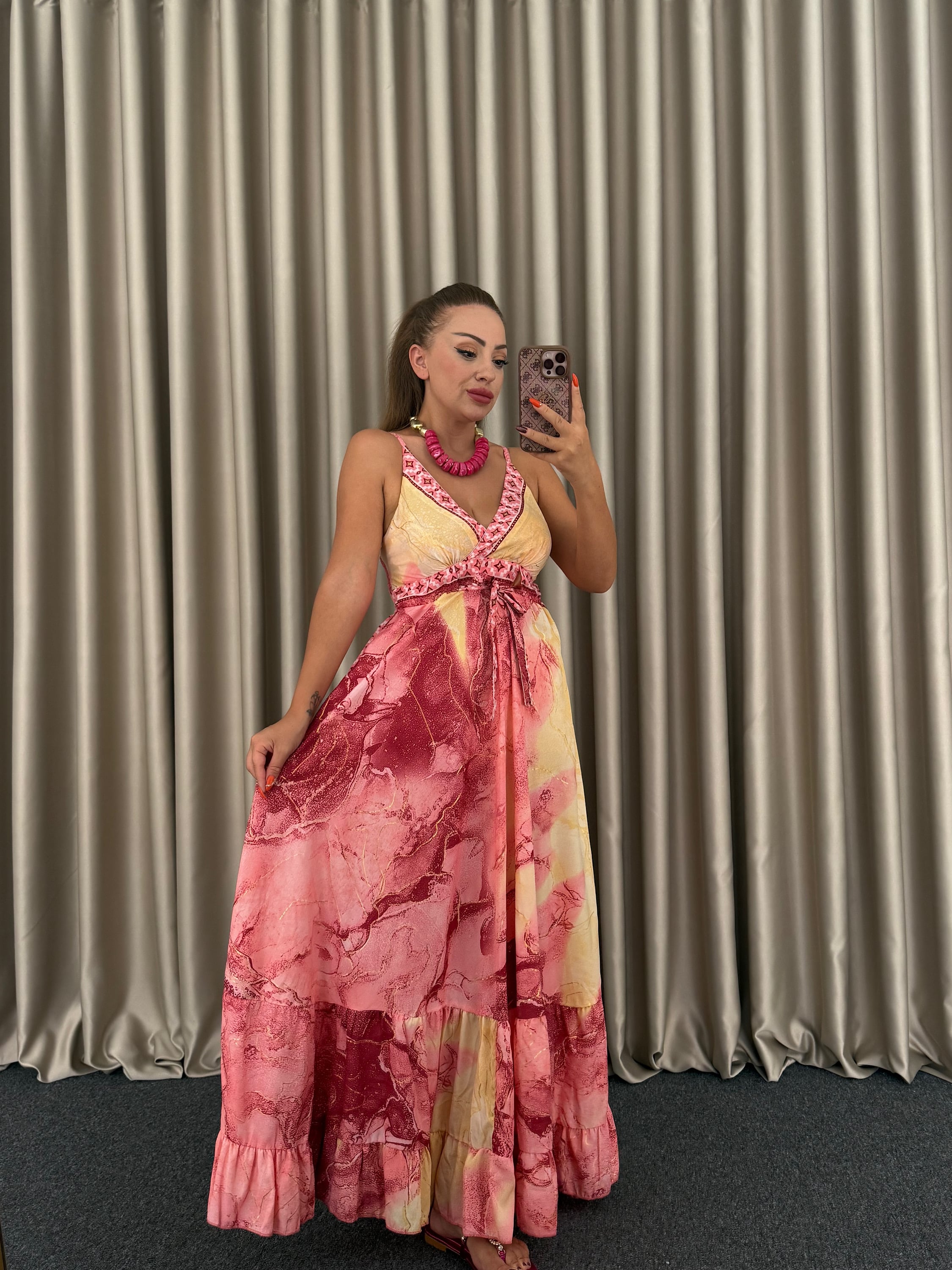 Pembe Desenli İpek Saten Elbise