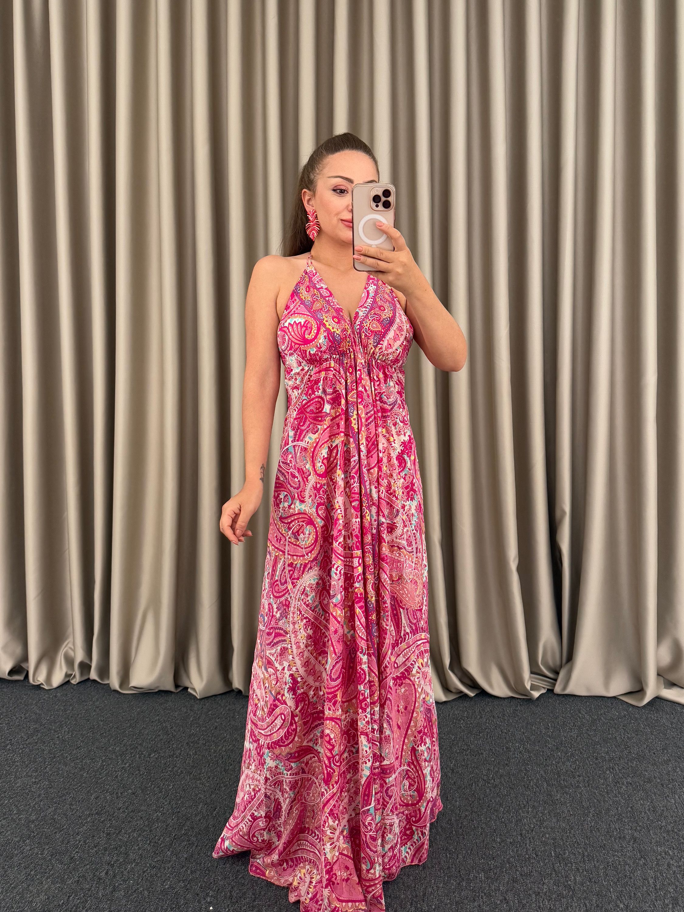 Pembe Sırt Dekolteli İpek Saten Elbise