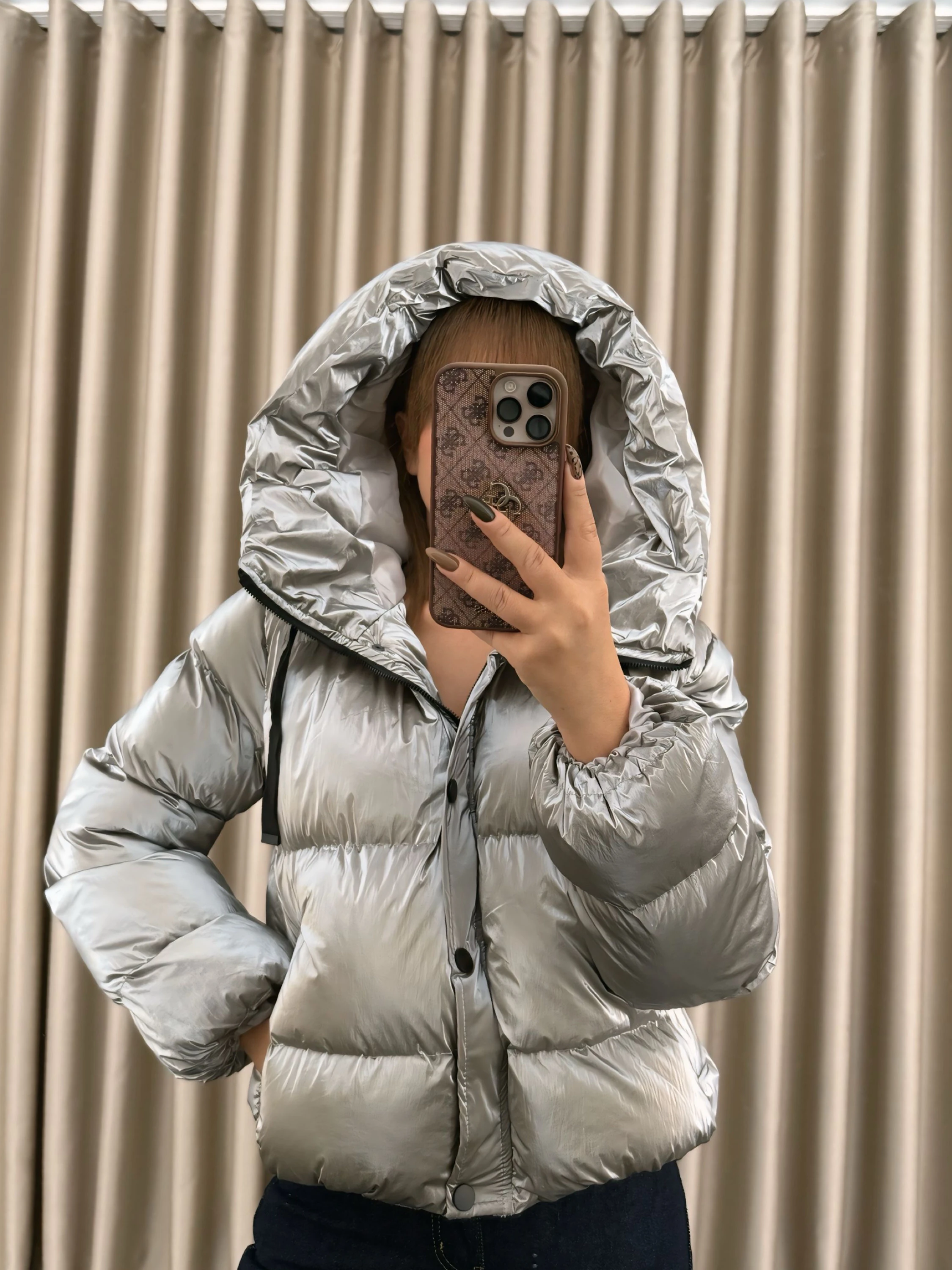 Gümüş Şişme Mont