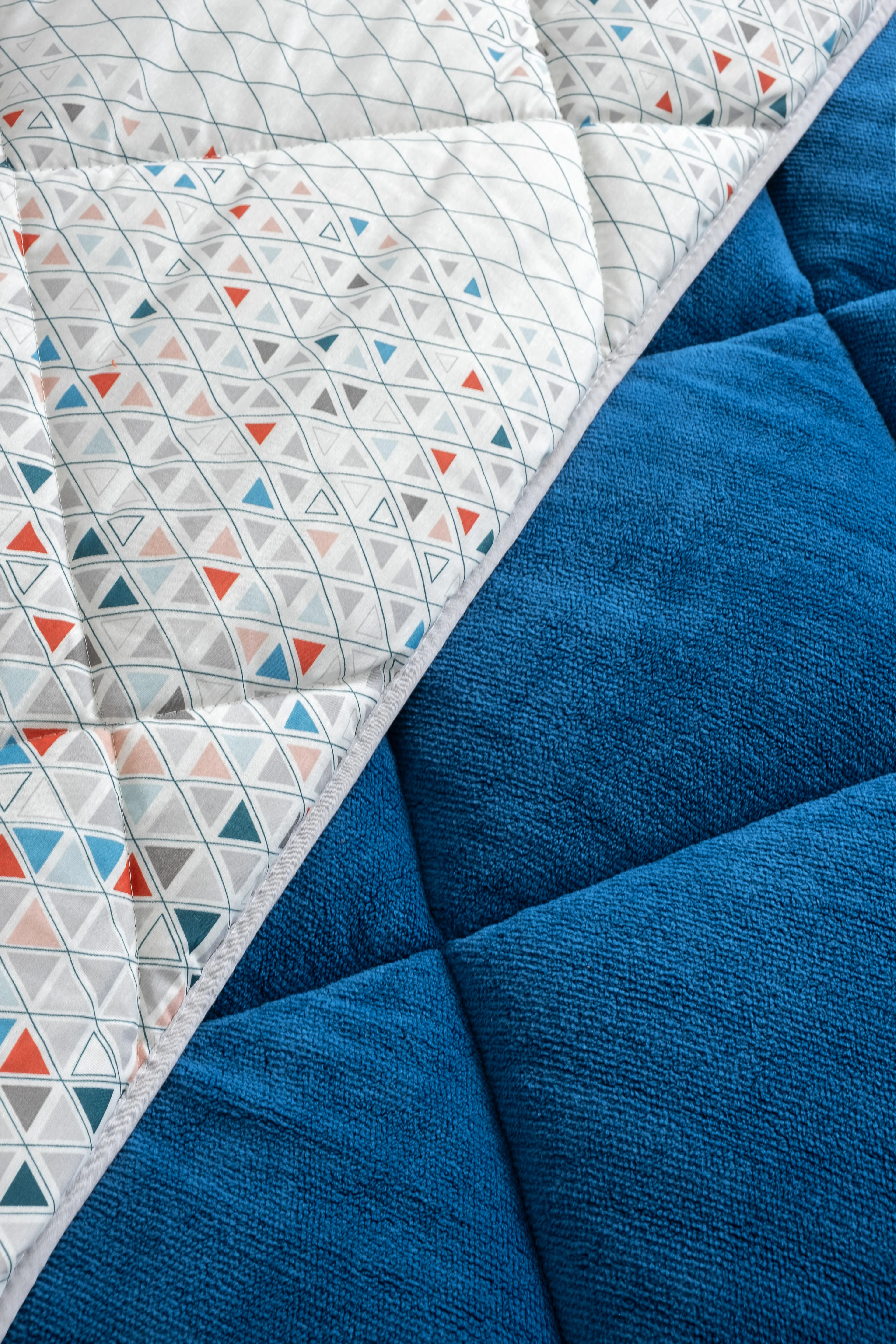 Evoria Battal Boy Lüx Wellsoft Yorgan Çift Taraflı - 2 Adet Yastık Kılıflı Yorgan Seti 215x235 cm - Mavi