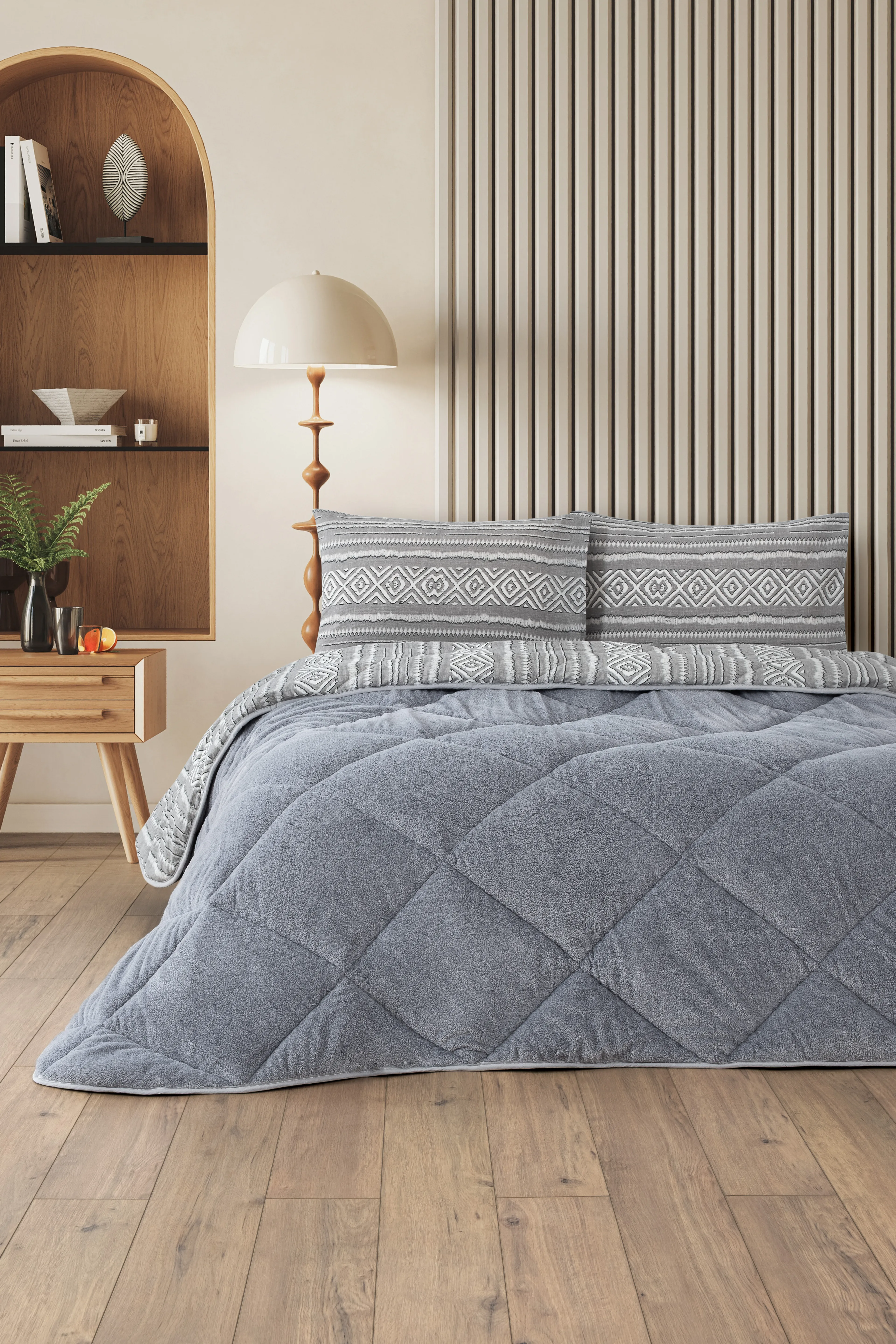 Veluna Battal Boy Lüx Wellsoft Yorgan Çift Taraflı - 2 Adet Yastık Kılıflı Yorgan Seti 215x235 cm - Gri