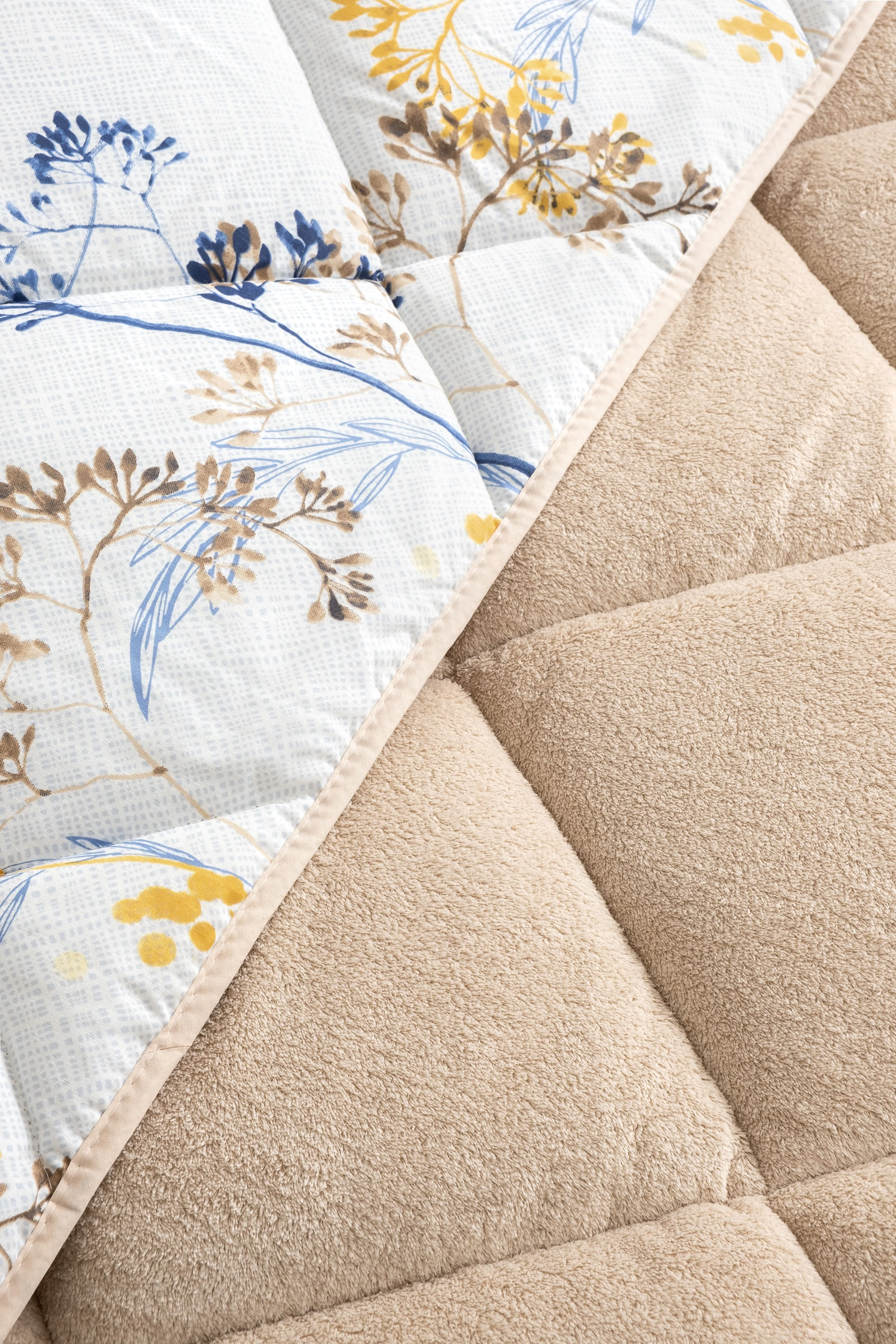 Nordelle Battal Boy Lüx Wellsoft Yorgan Çift Taraflı - 2 Adet Yastık Kılıflı Yorgan Seti 215x235 cm - Bej