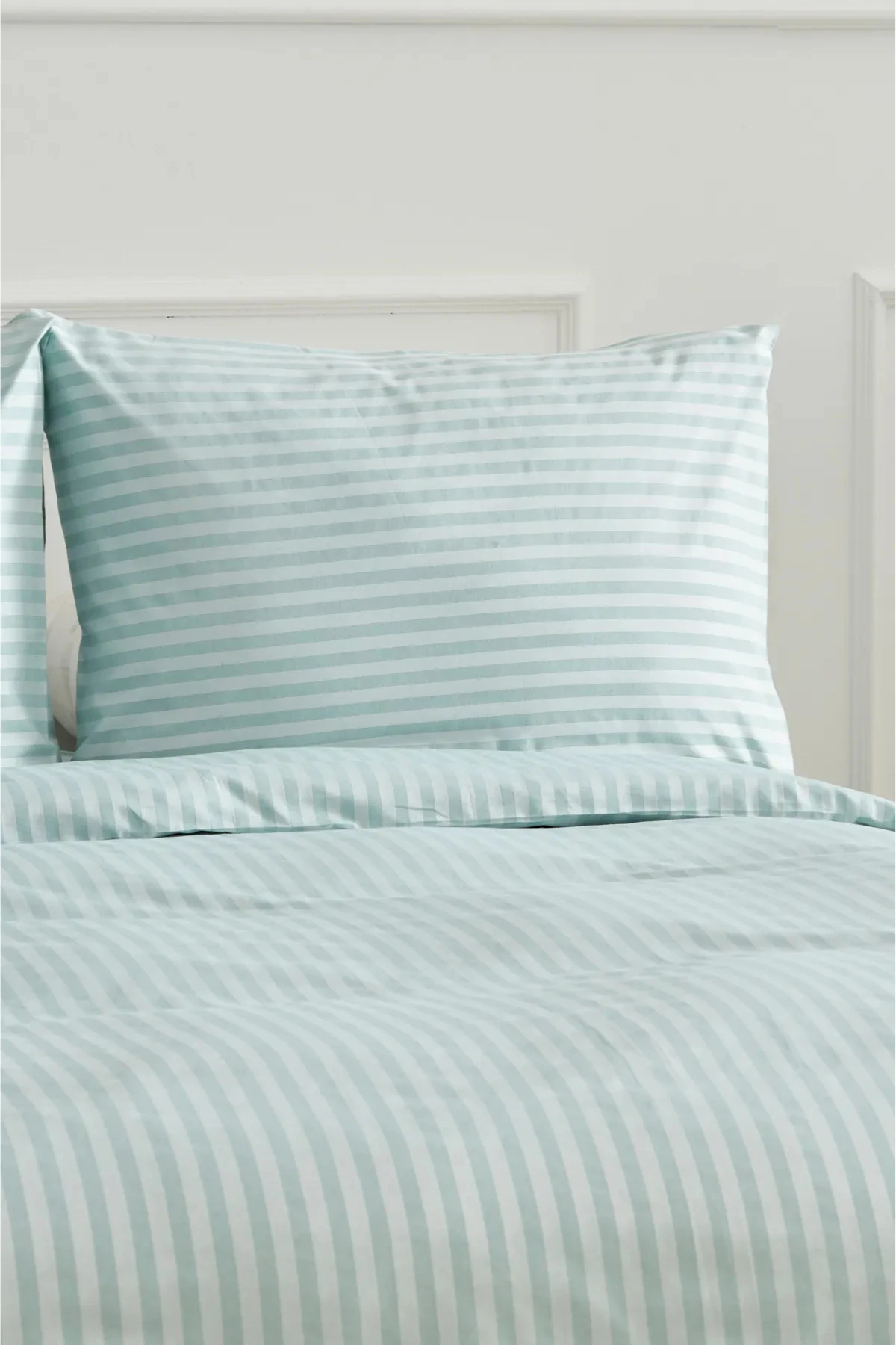 Çizgili Lastikli Çarşaflı Çift Kişilik Nevresim Takımı