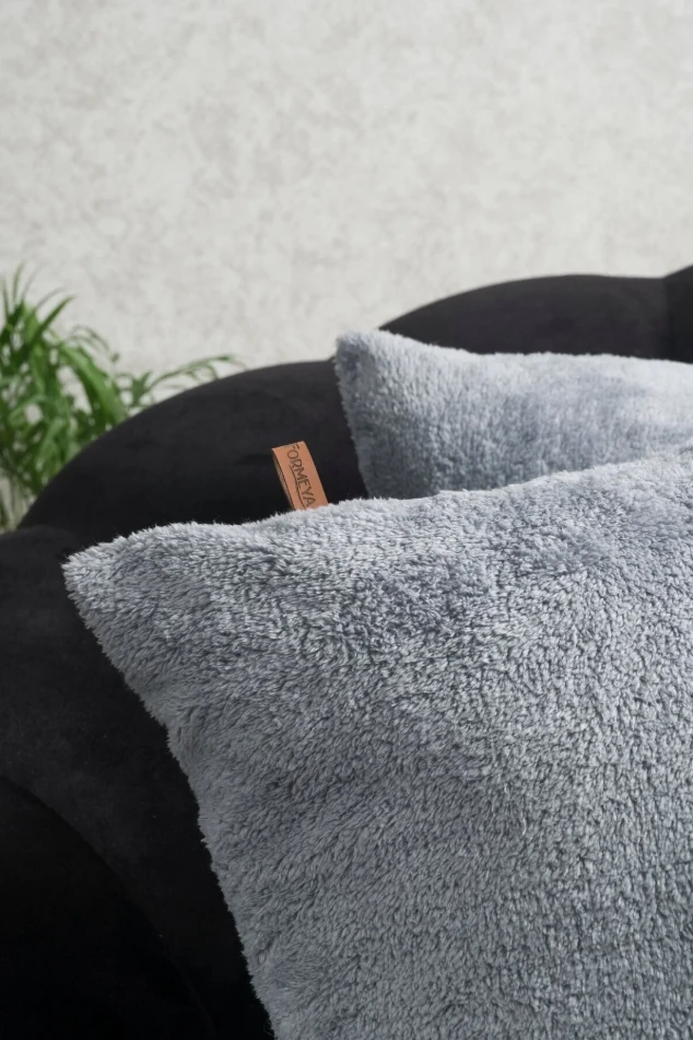 Çift Tarafı Wellsoft Kumaş 2'li 44x44 cm Hediyelik Dekoratif Pelüş Kırlent Kılıfı Yastık Kılıfı