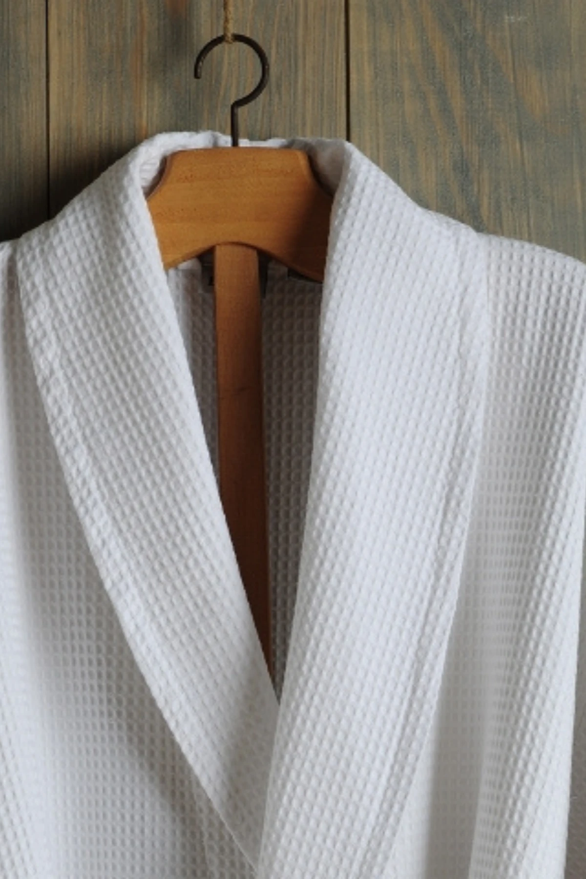 Gofret Desen Beyaz Lüks Bornoz, Çeyizlik Bornoz, Standart Beden - L/XL