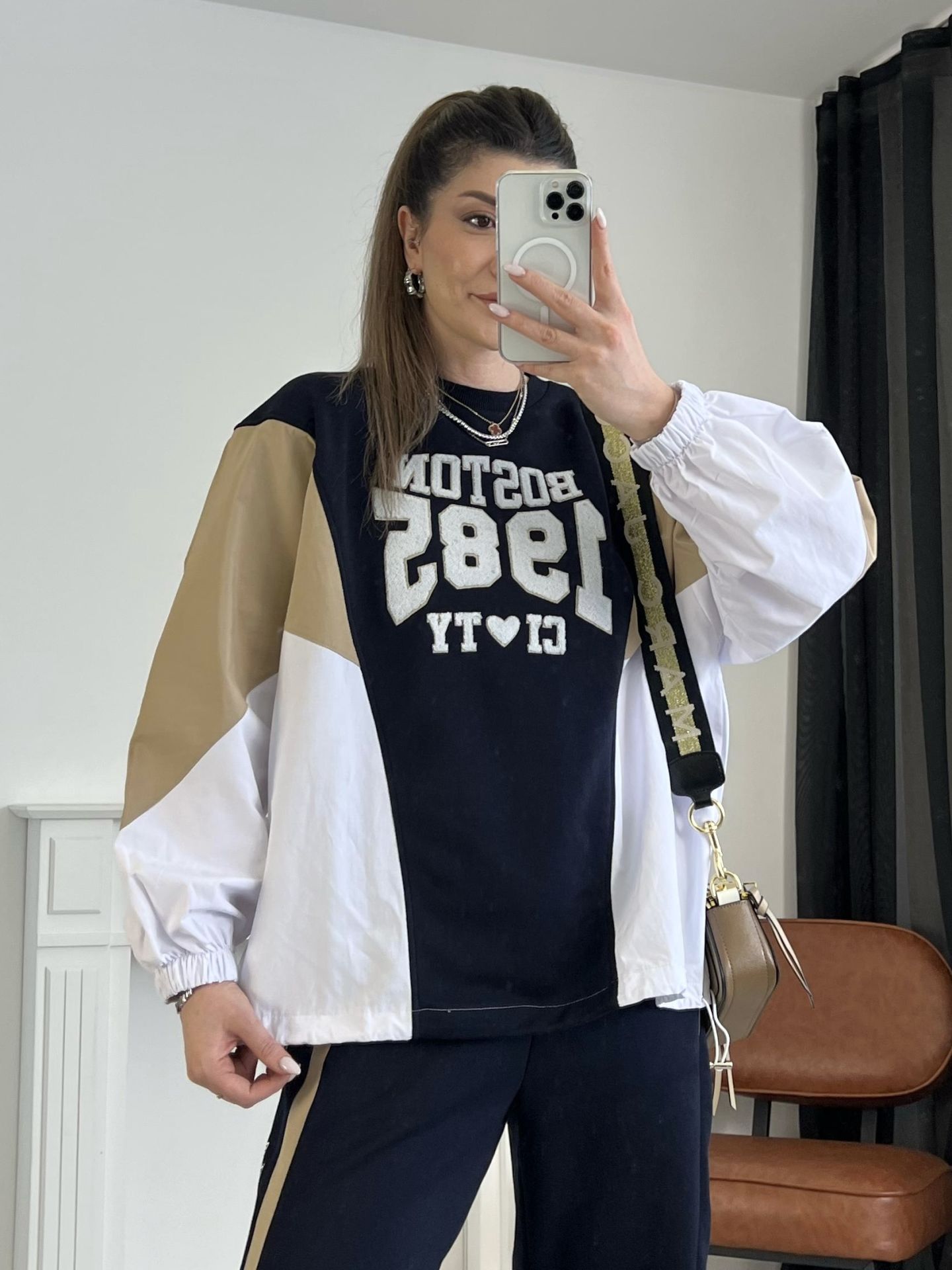 Lacivert Renk Geçişli Paraşüt Kumaş Sweatshirt