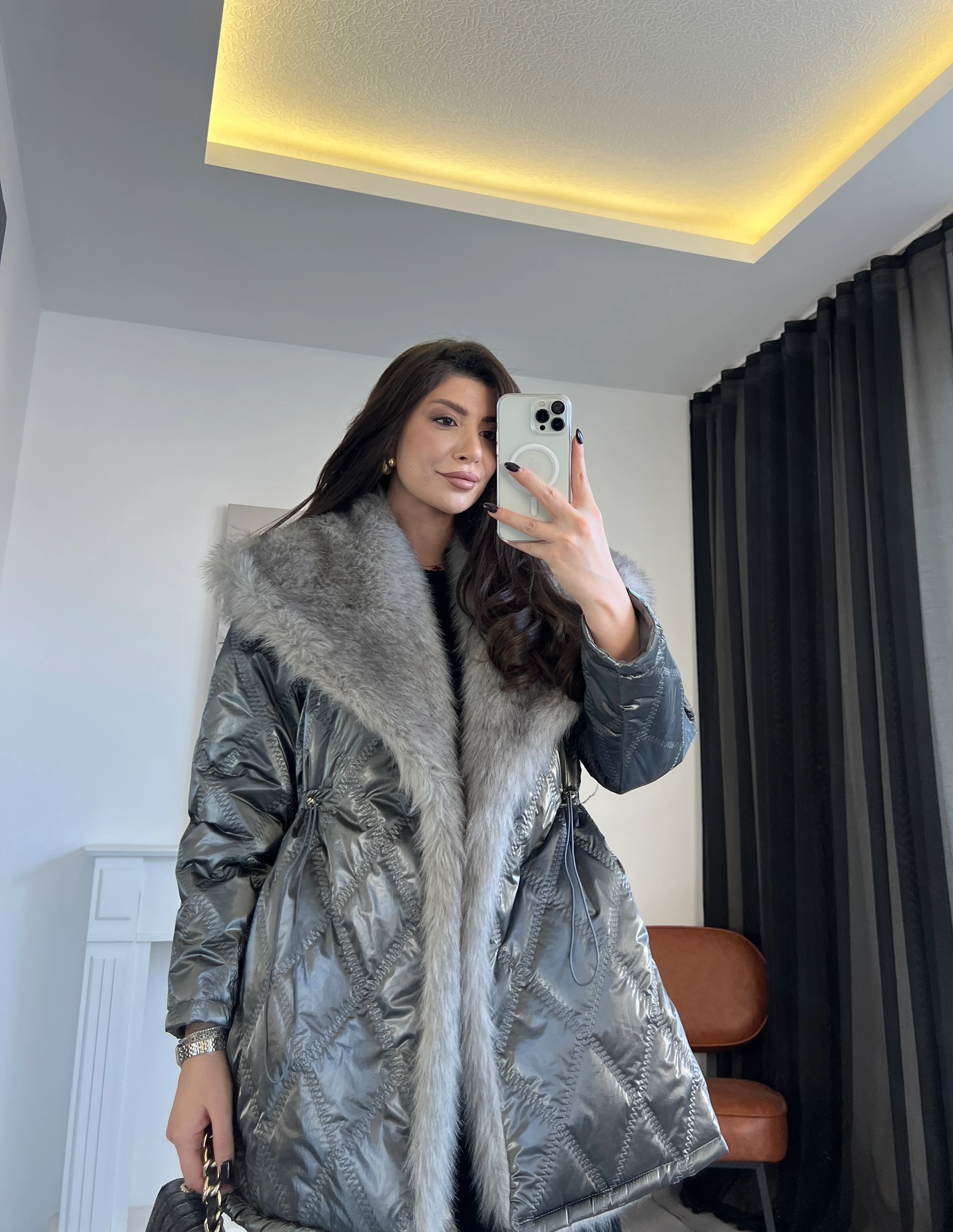 Kürk Yakalı Parlak Mont  - Gri