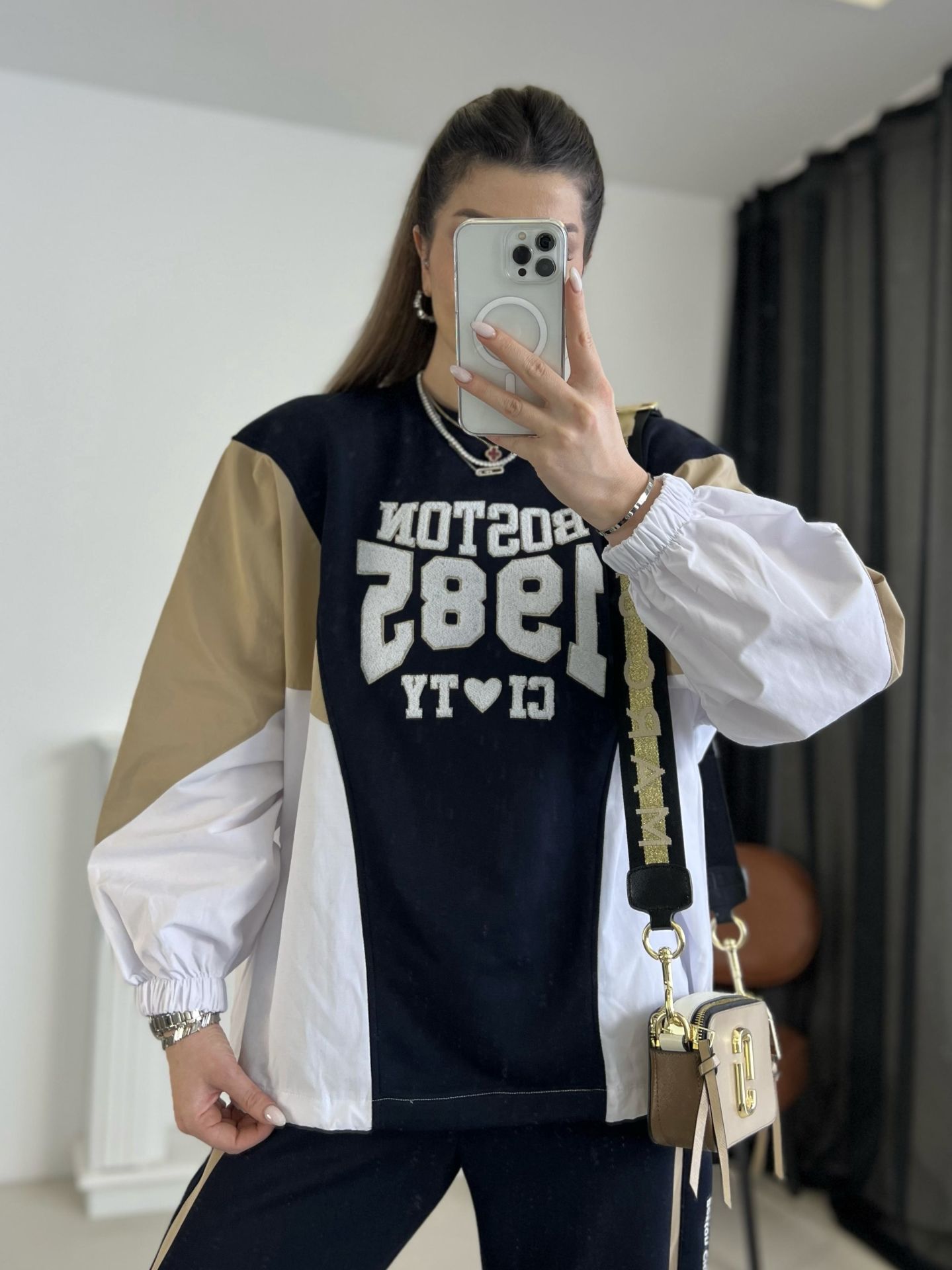 Lacivert Renk Geçişli Paraşüt Kumaş Sweatshirt
