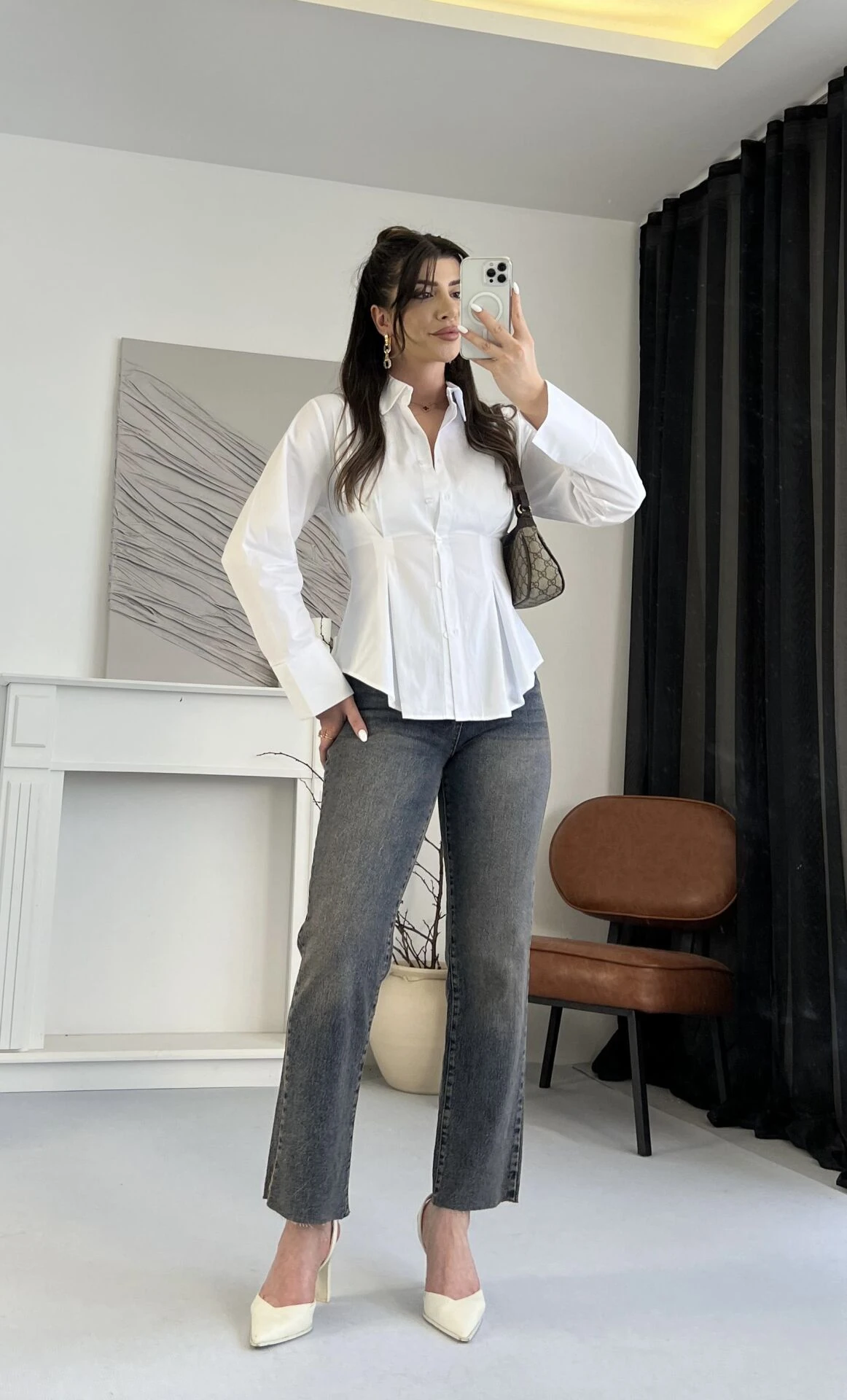 Belden Oturtmalı Beyaz Gömlek