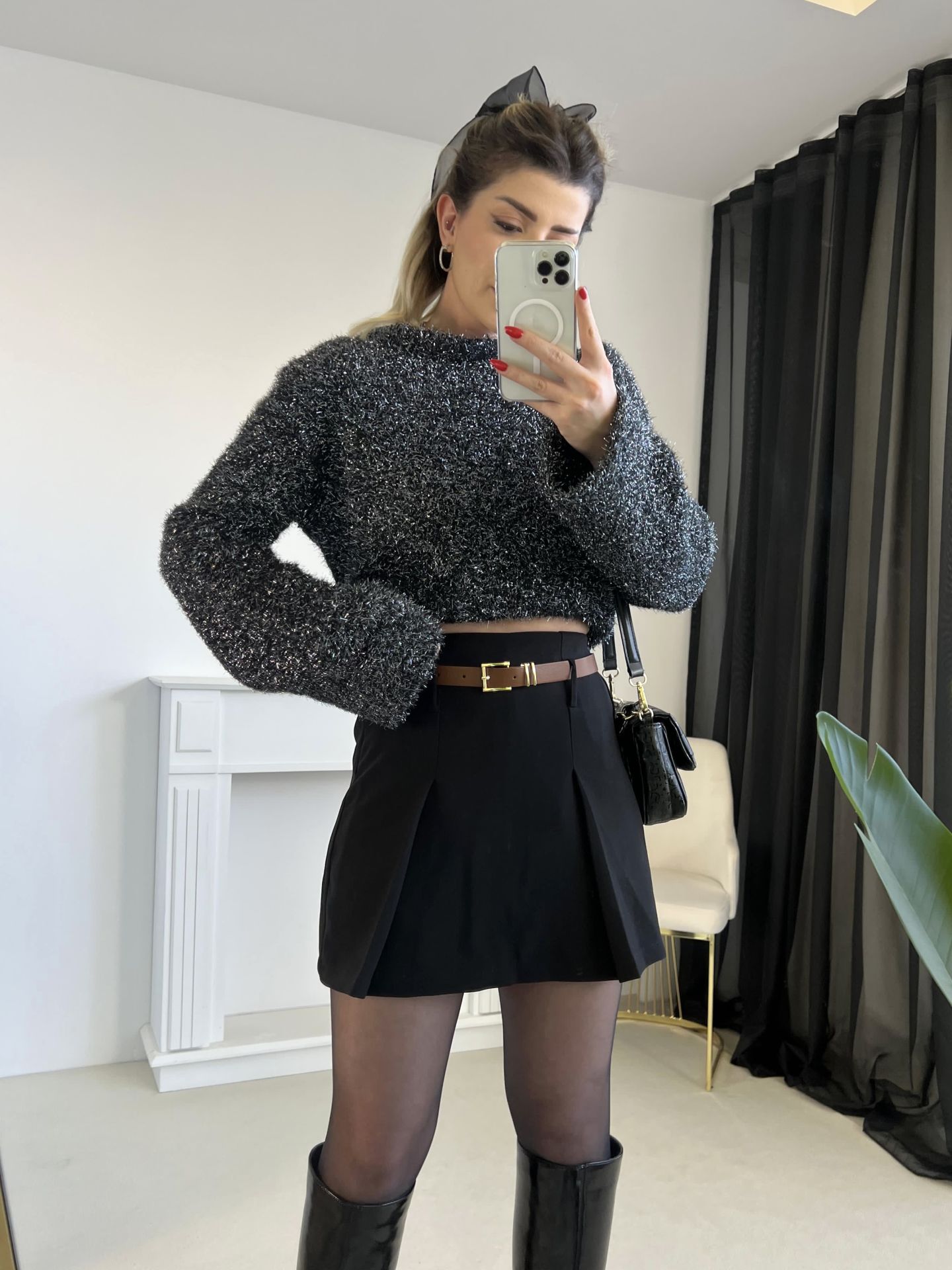 Siyah Kemer Detay Şort Etek