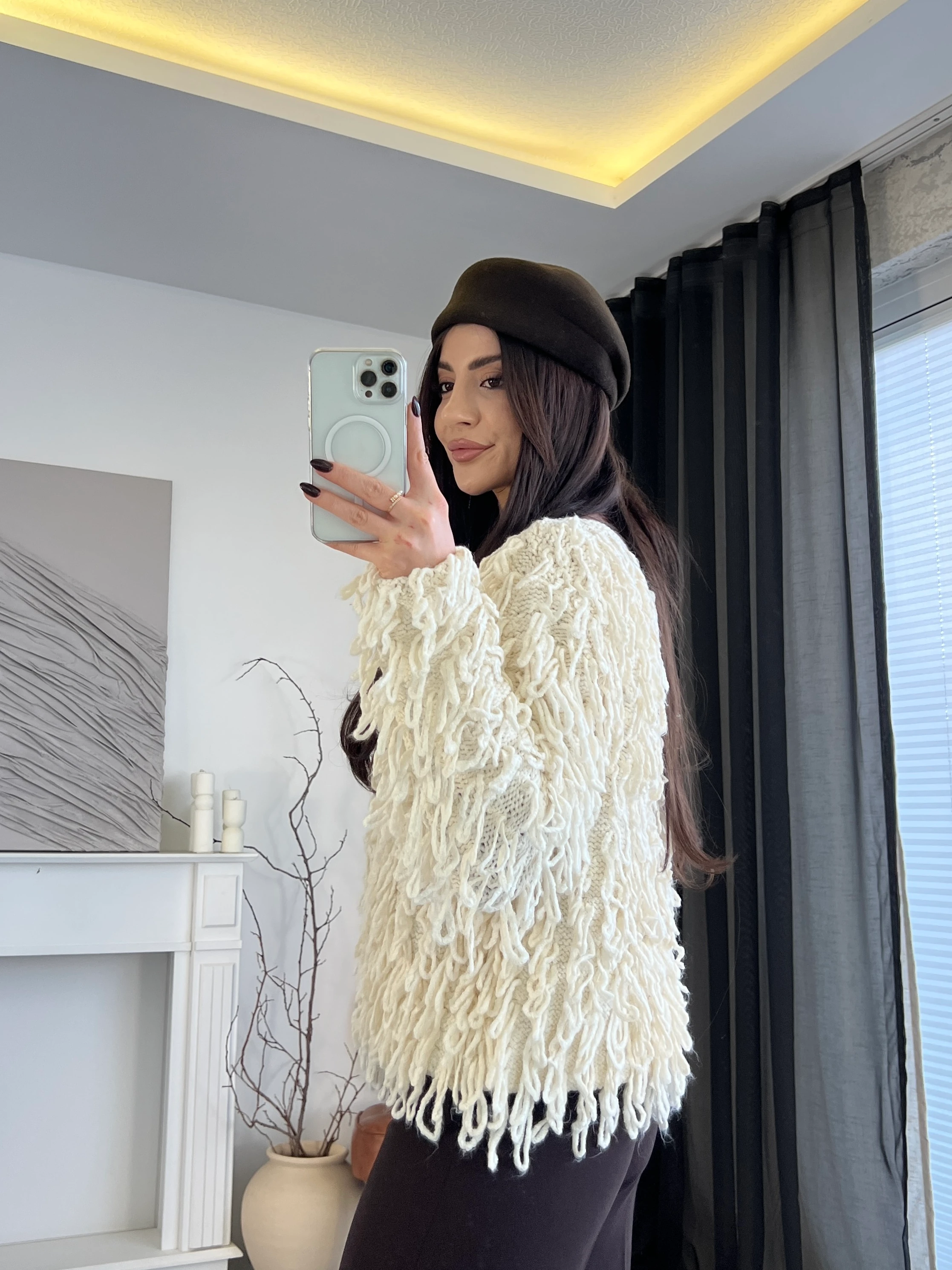 Püsküllü Örgü Dokulu Hırka