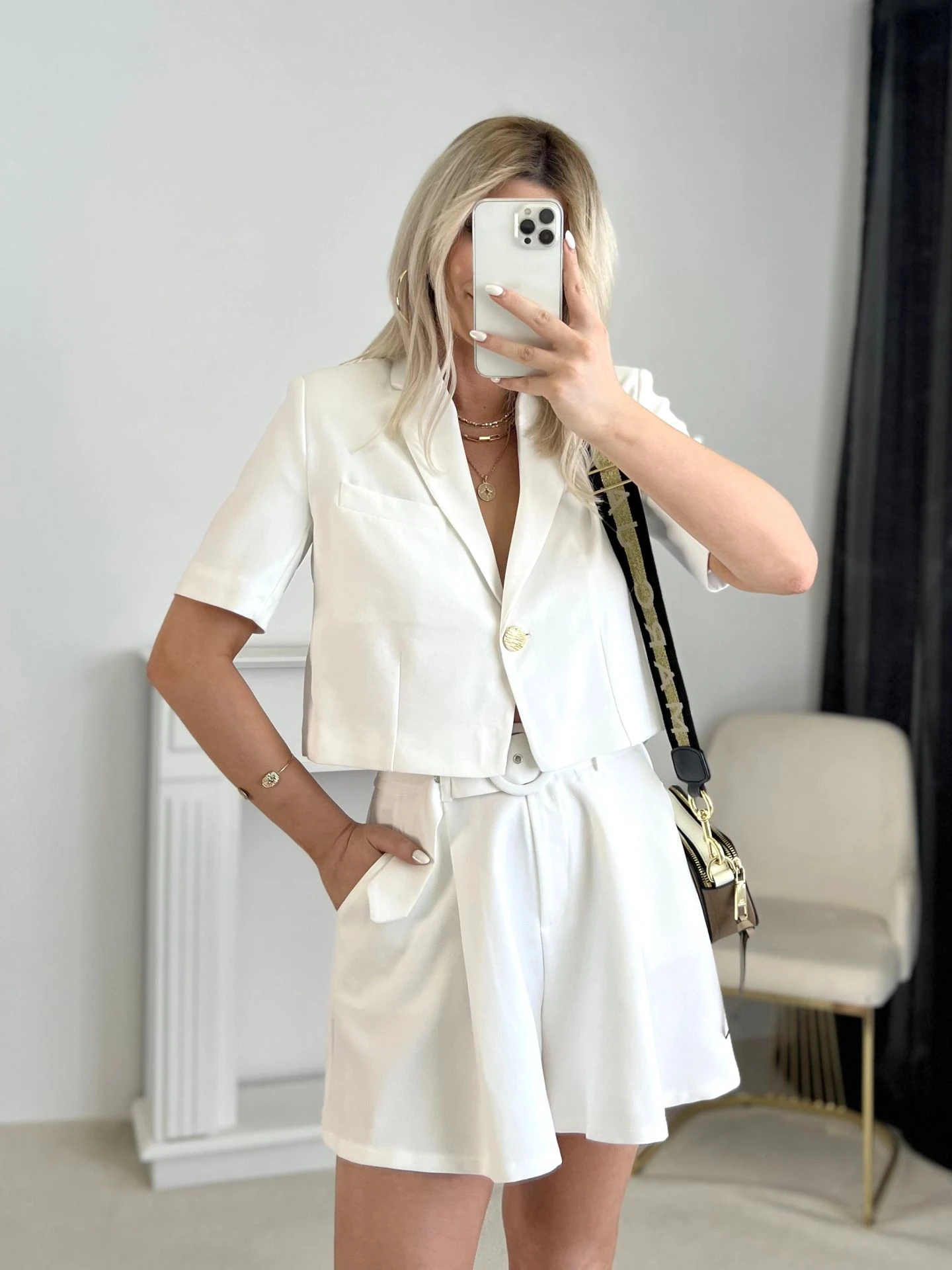 Beyaz Kemer Detay Şort Etek