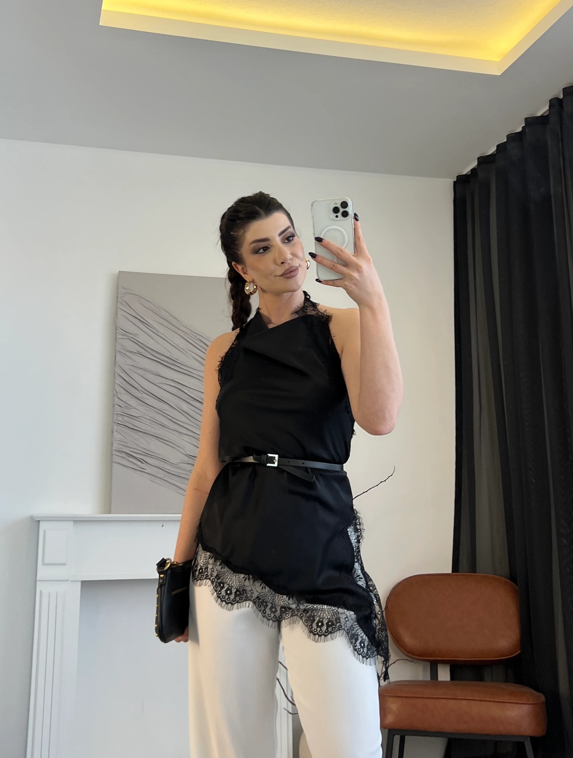 Dantel Detaylı Saten Bluz