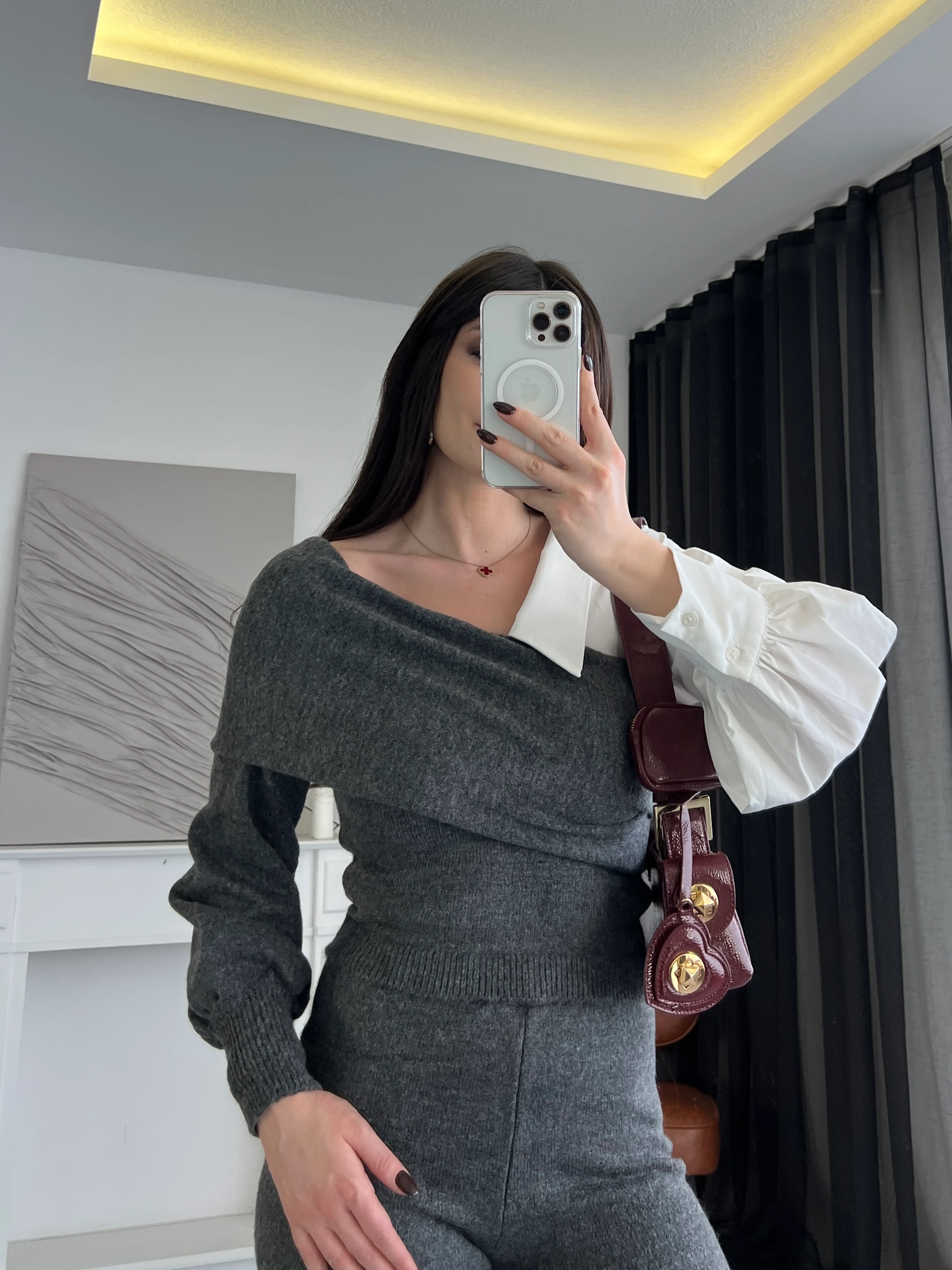 Asimetrik Omuz Dekolteli Bluz