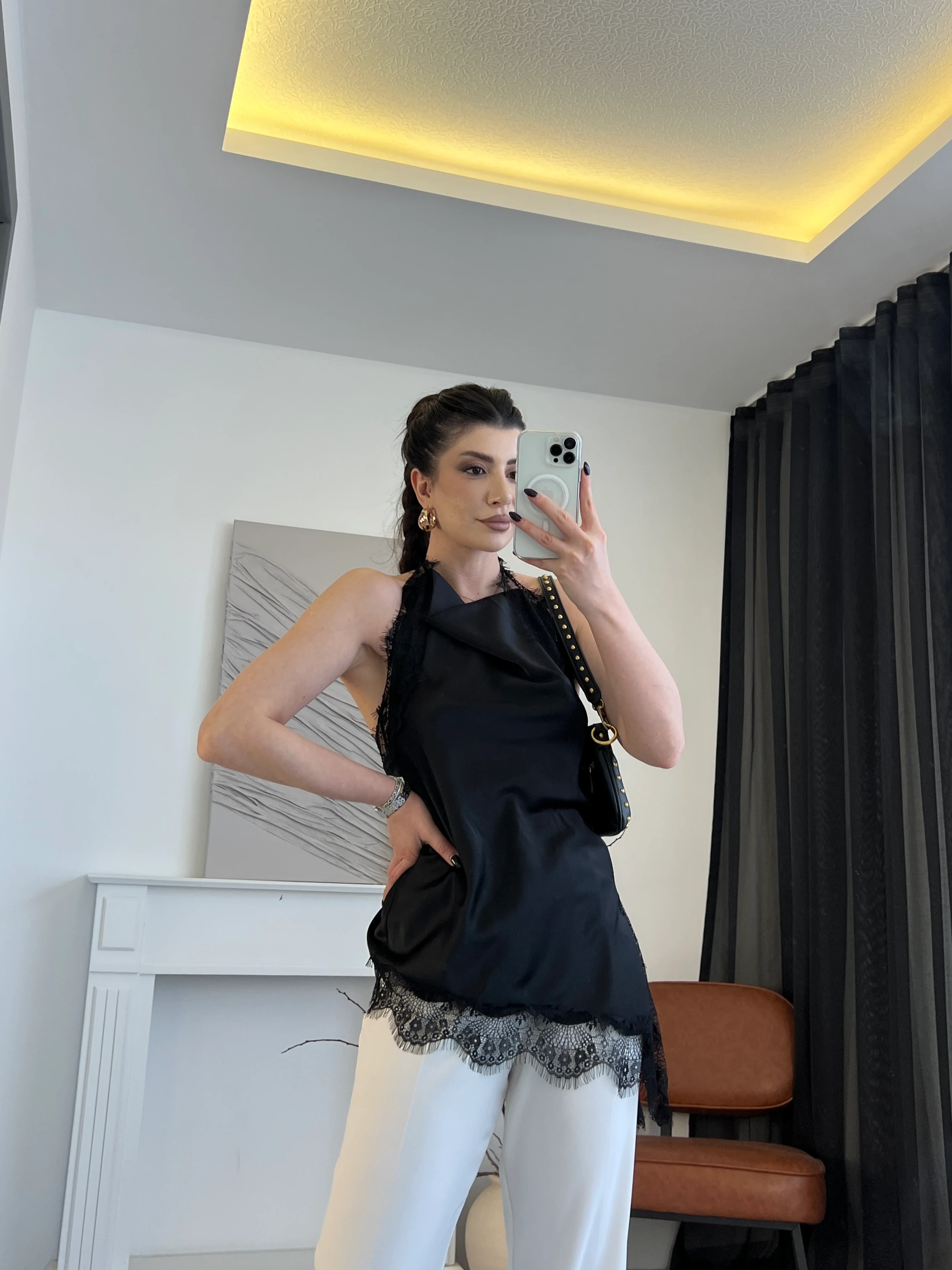 Dantel Detaylı Saten Bluz - Siyah