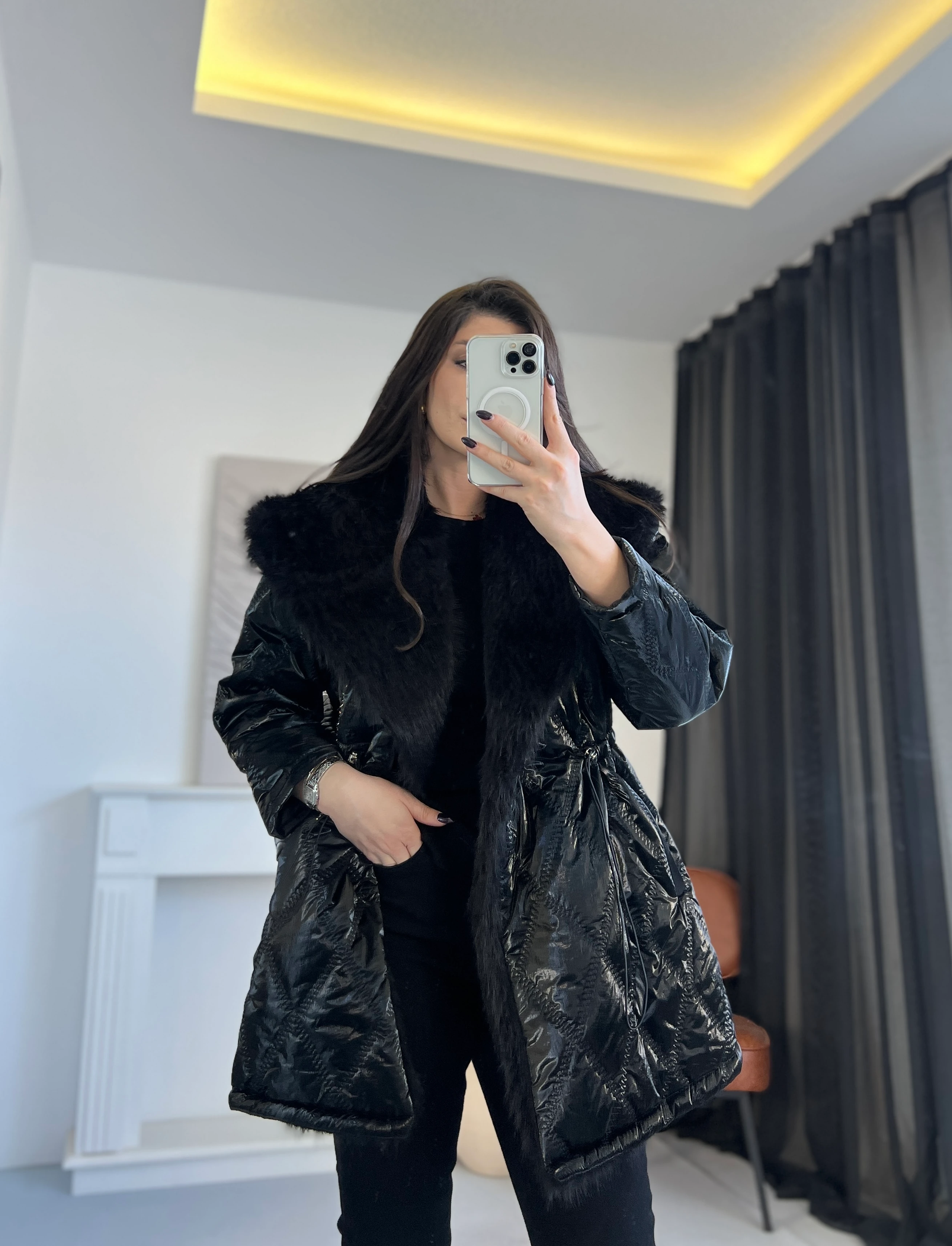 Kürk Yakalı Parlak Mont 