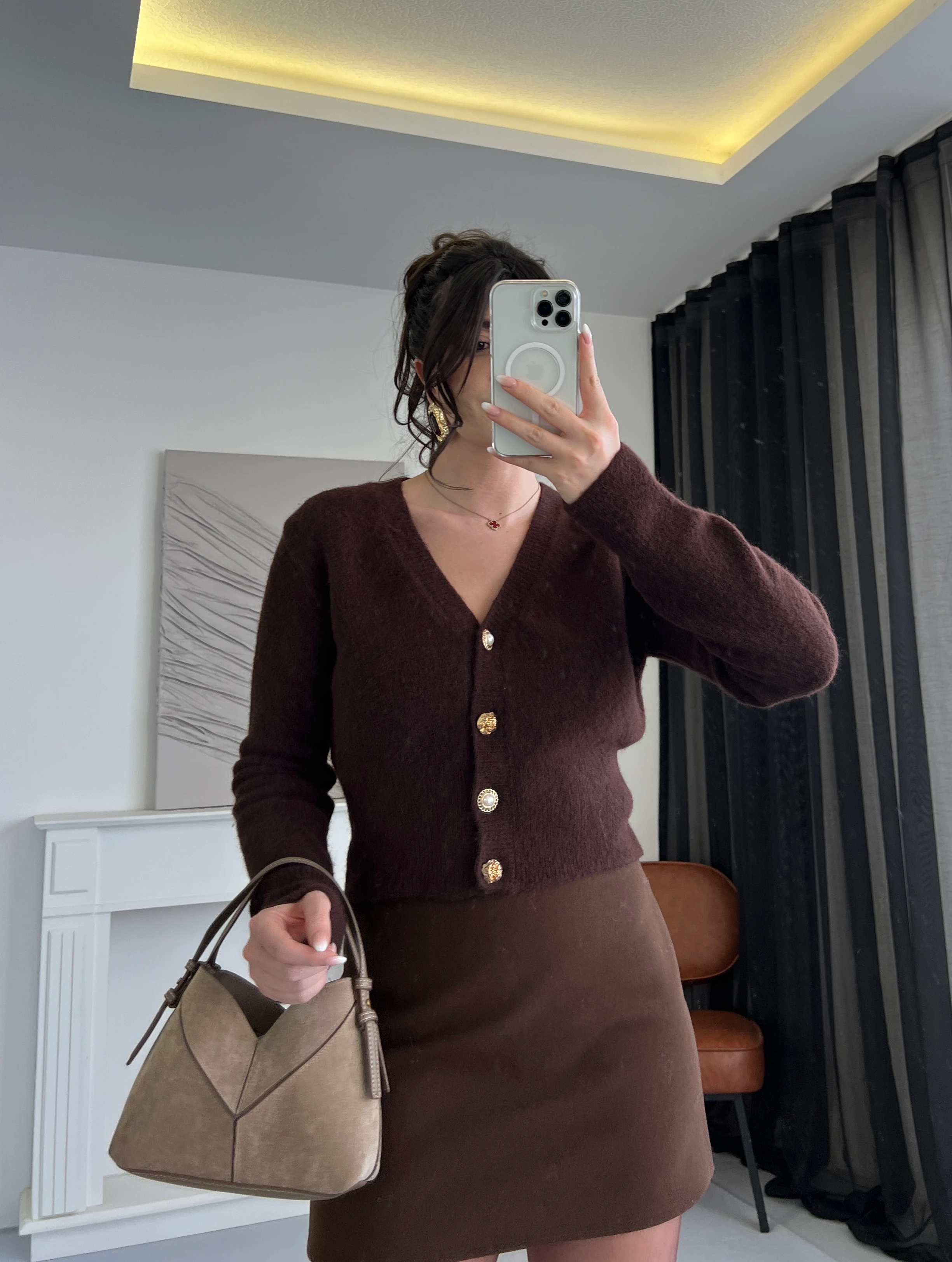 Düğme Detaylı Yumuşak Hırka