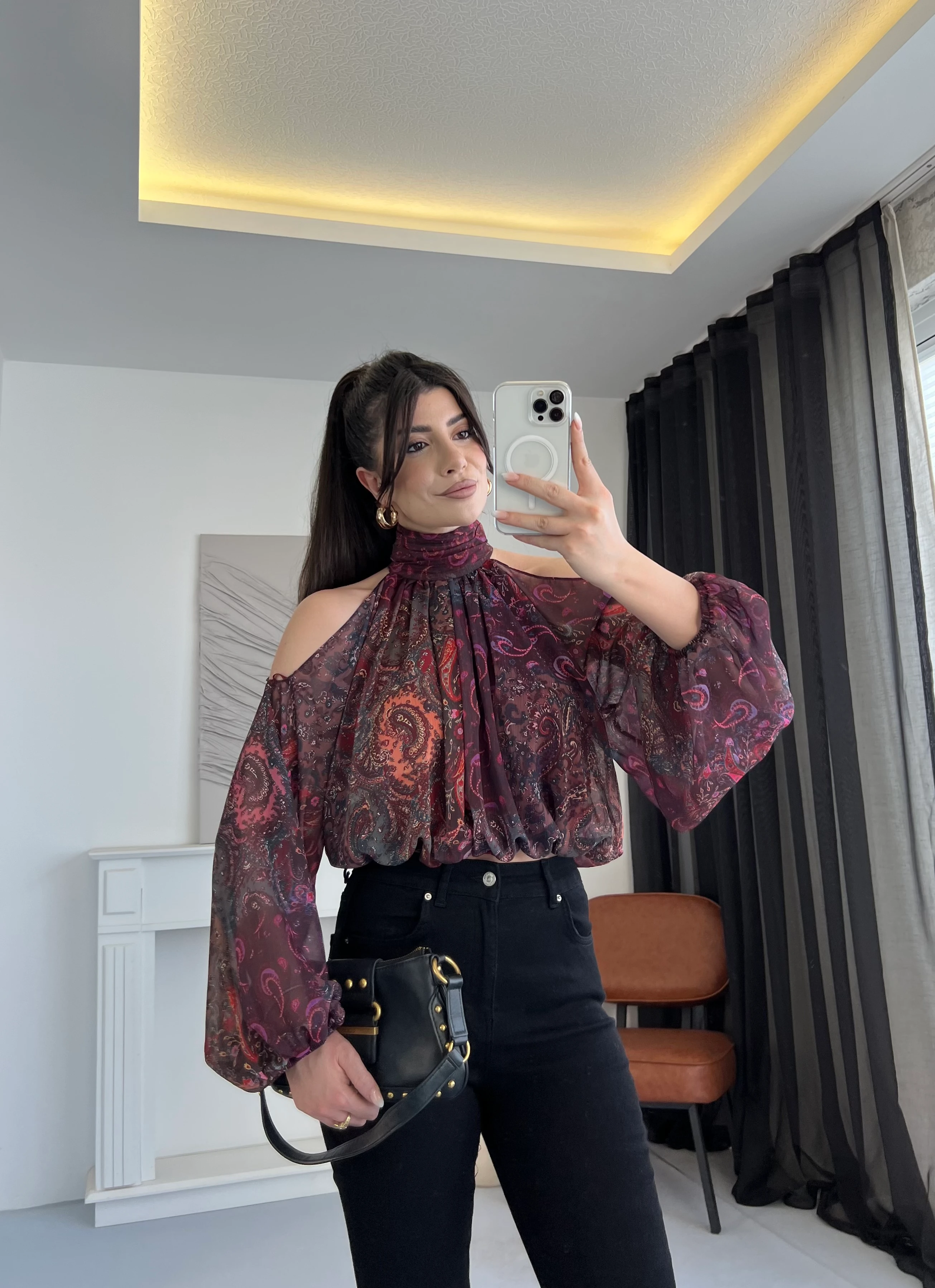 Omuz Dekolteli Büzgülü Şifon Bluz