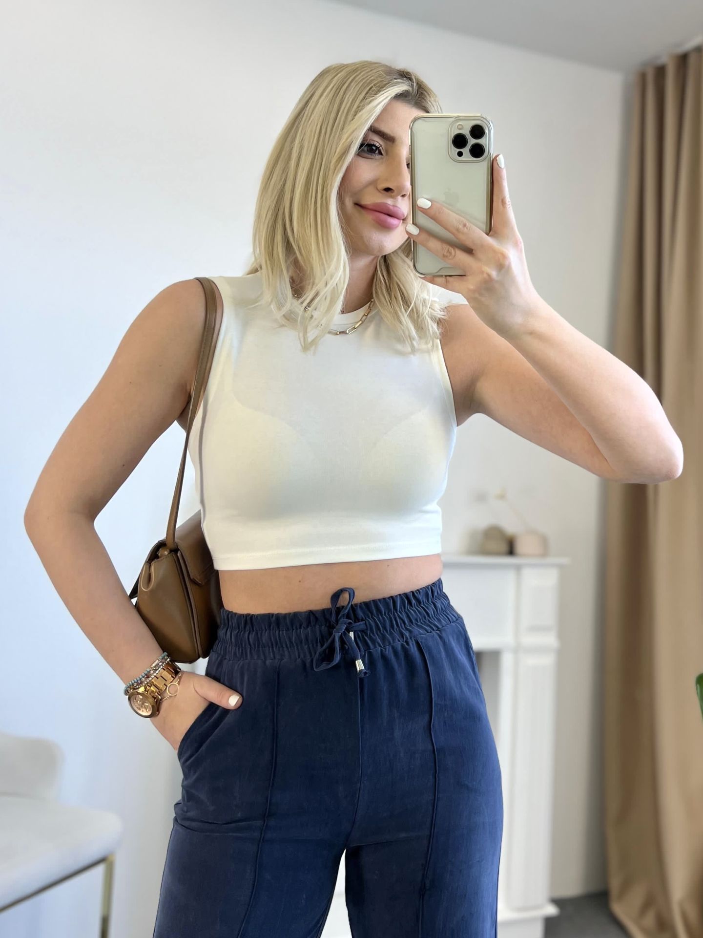 Beyaz Bisiklet Yaka Crop