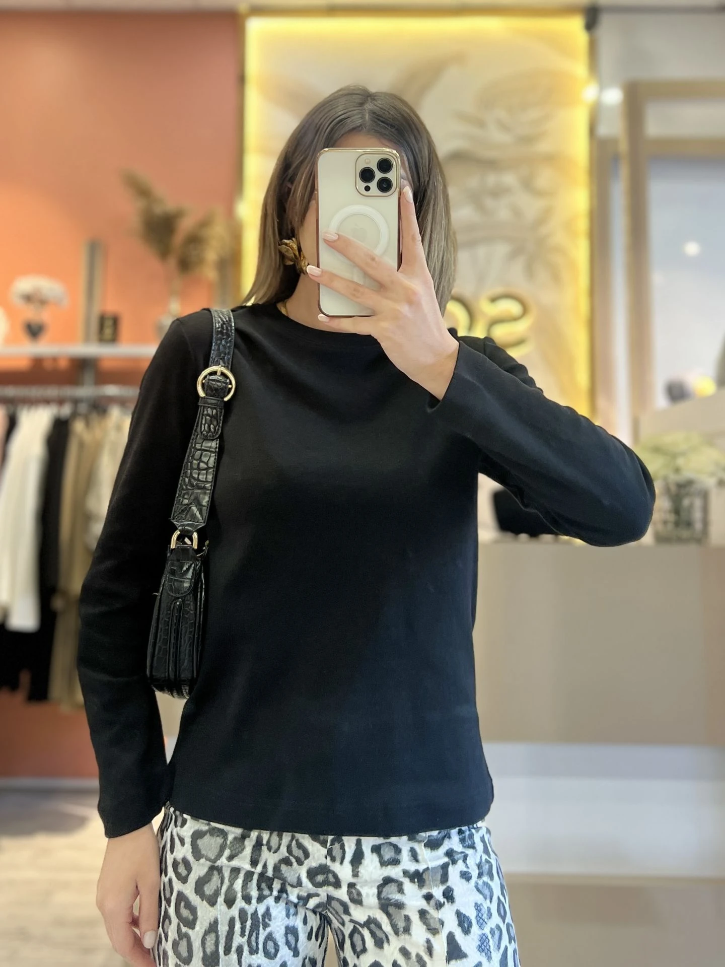 Siyah Bisiklet Yaka Uzun Kol Tişört