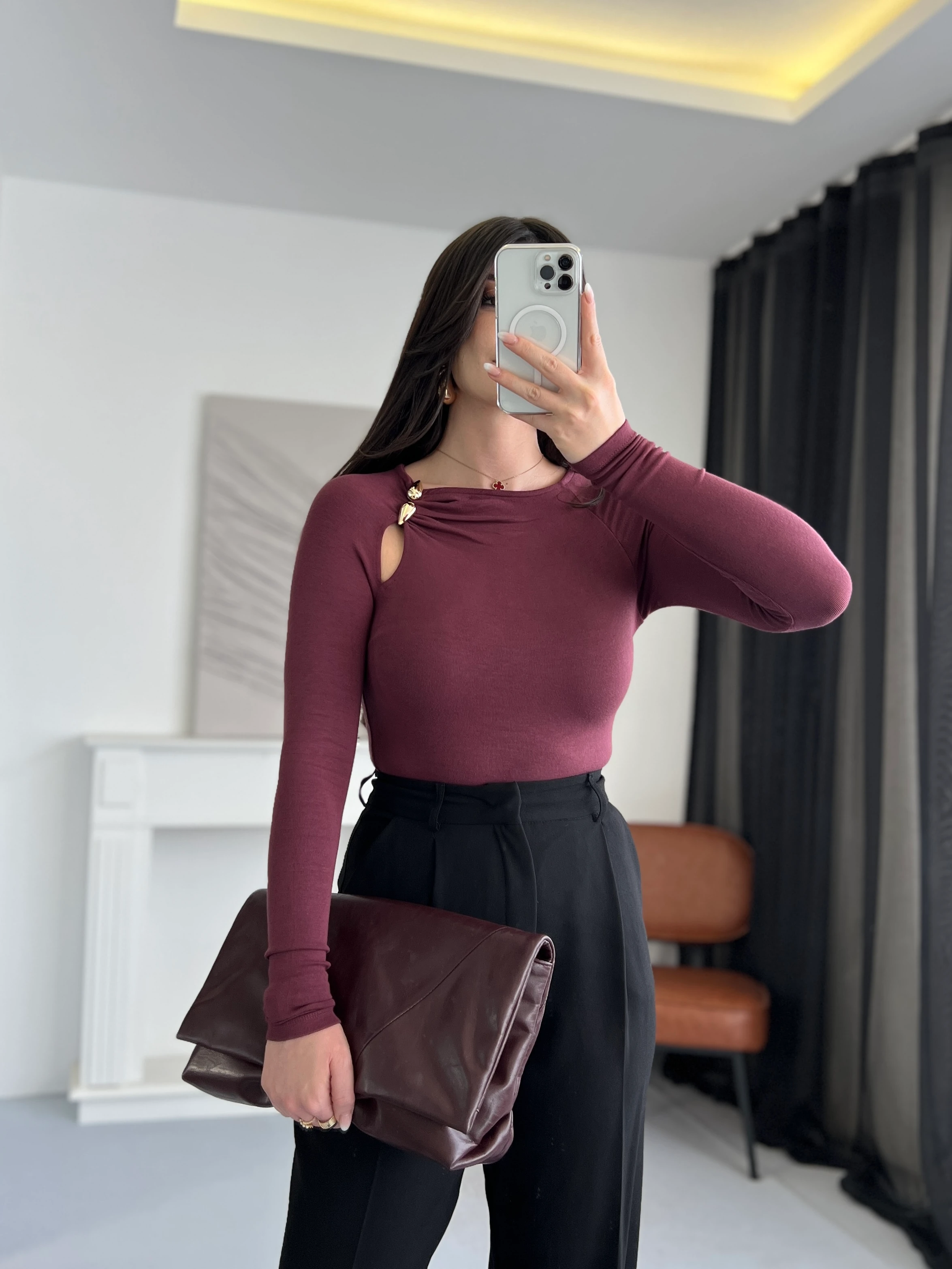 Gold Aksesuar Detaylı Bluz