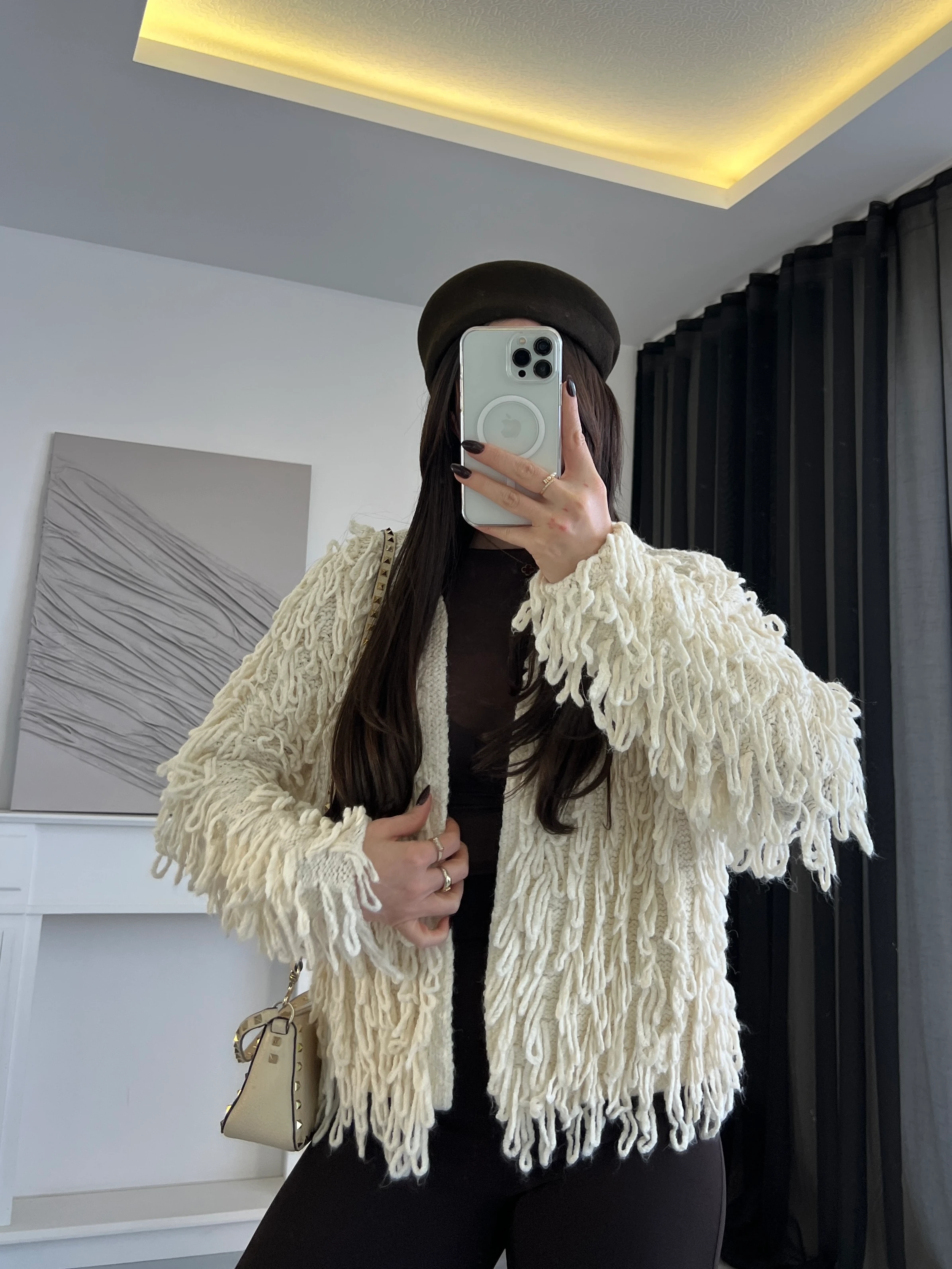 Püsküllü Örgü Dokulu Hırka