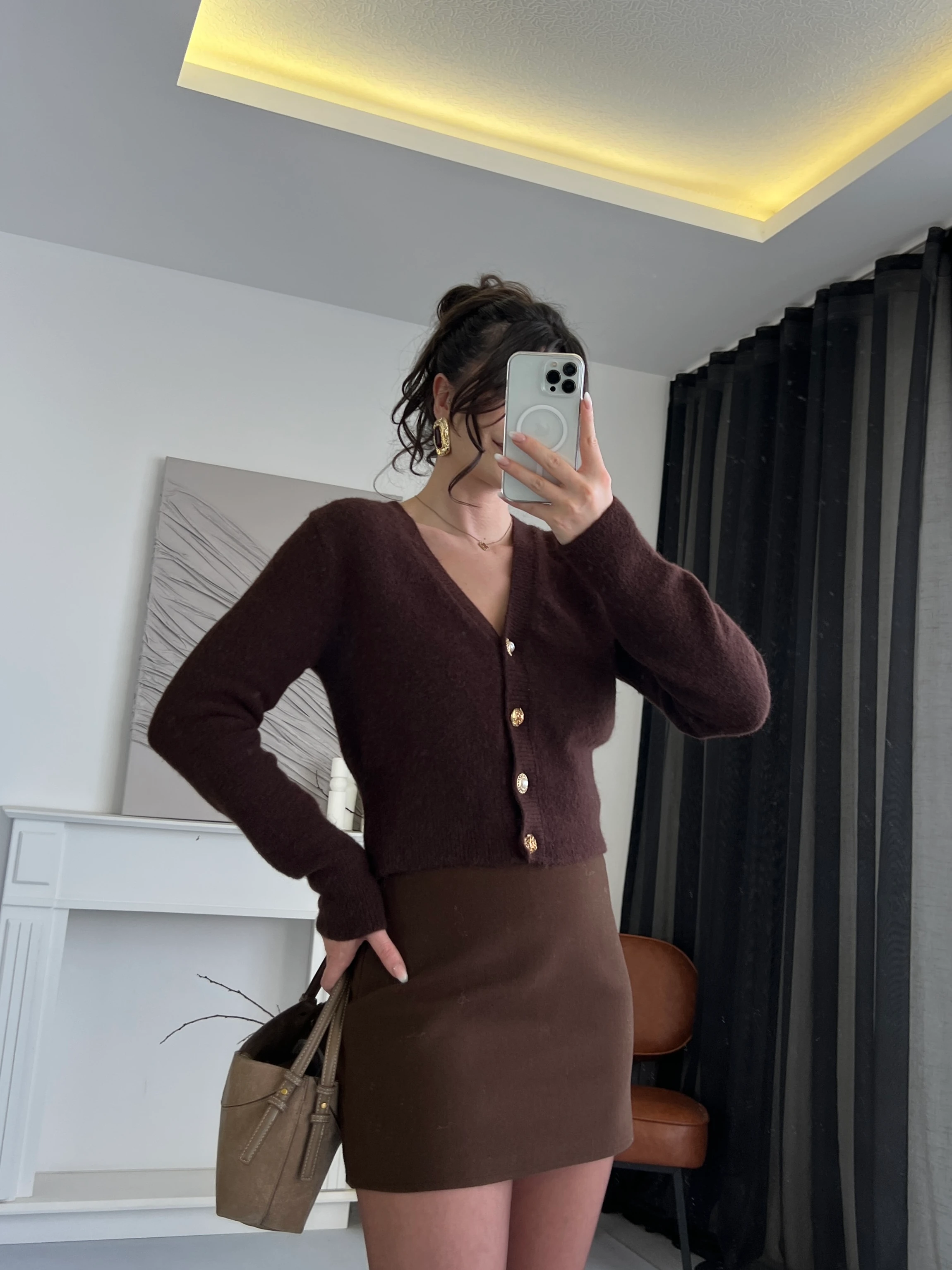 Düğme Detaylı Yumuşak Hırka