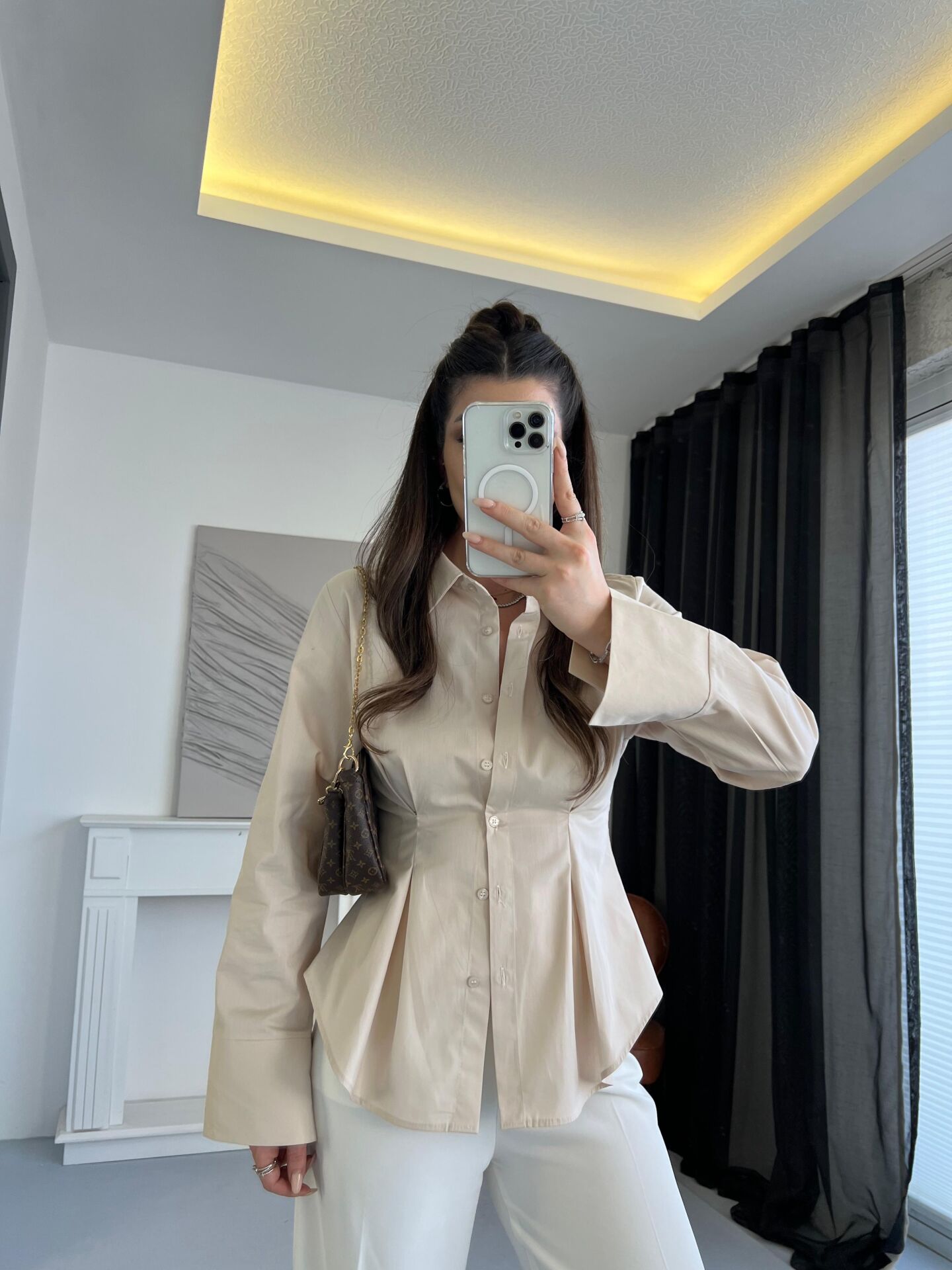 Belden Oturtmalı Taş Rengi Gömlek