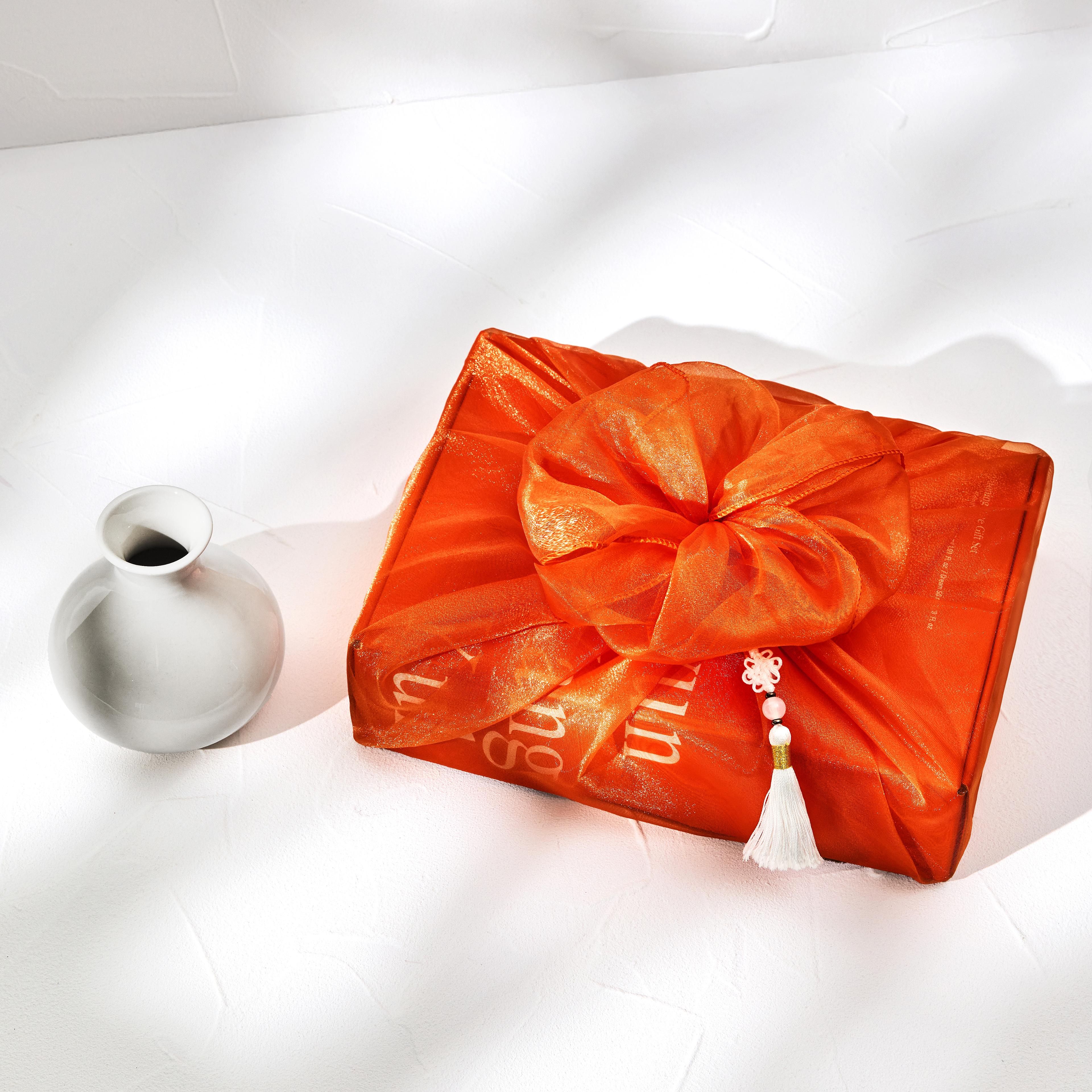 Brightening Line Gift Set (Toner+Serum+Cream) w/bag - Işıltı Etkili Cilt Bakım Serisi Hediye Seti 