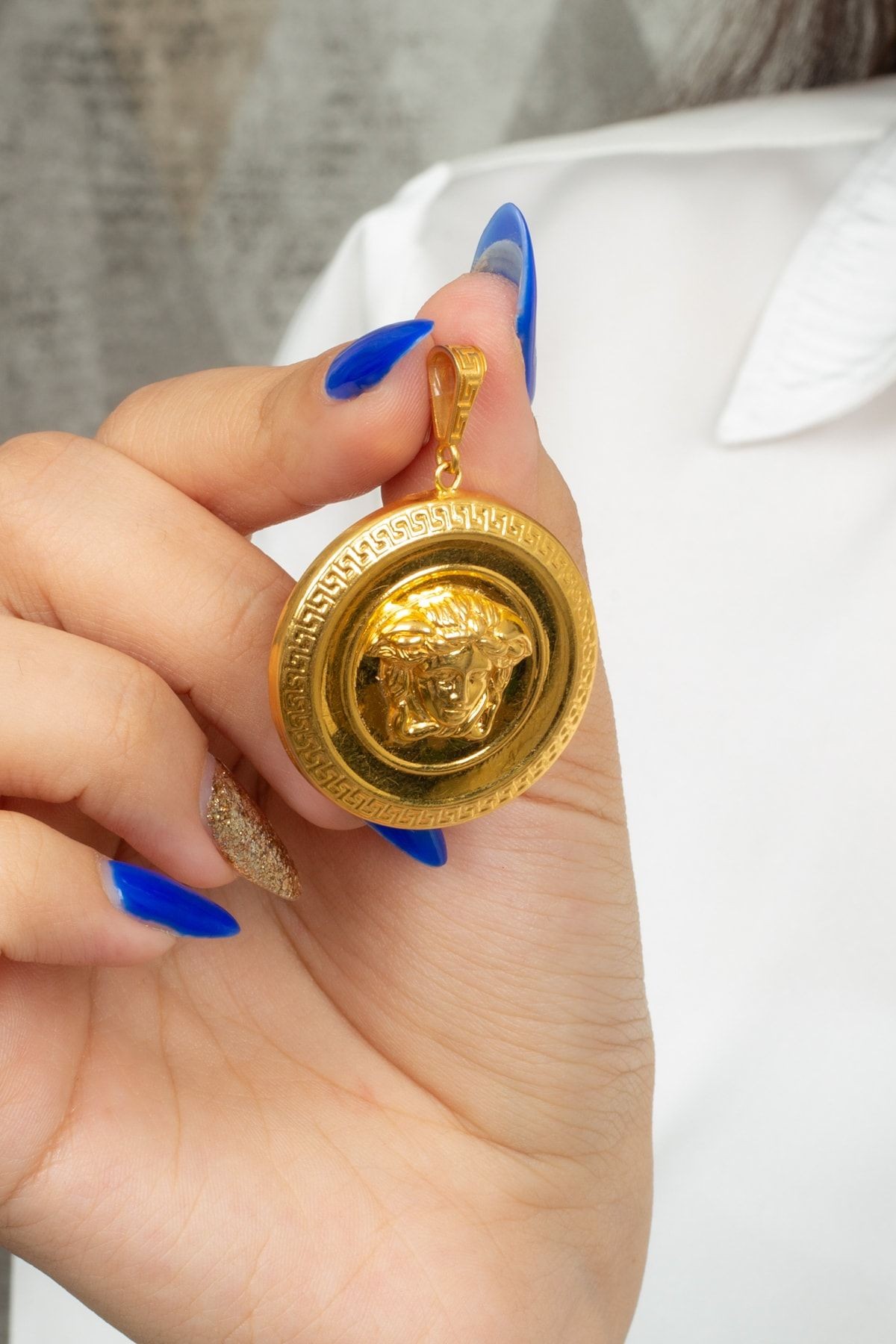 22 Ayar Altın Versace Kolye Ucu