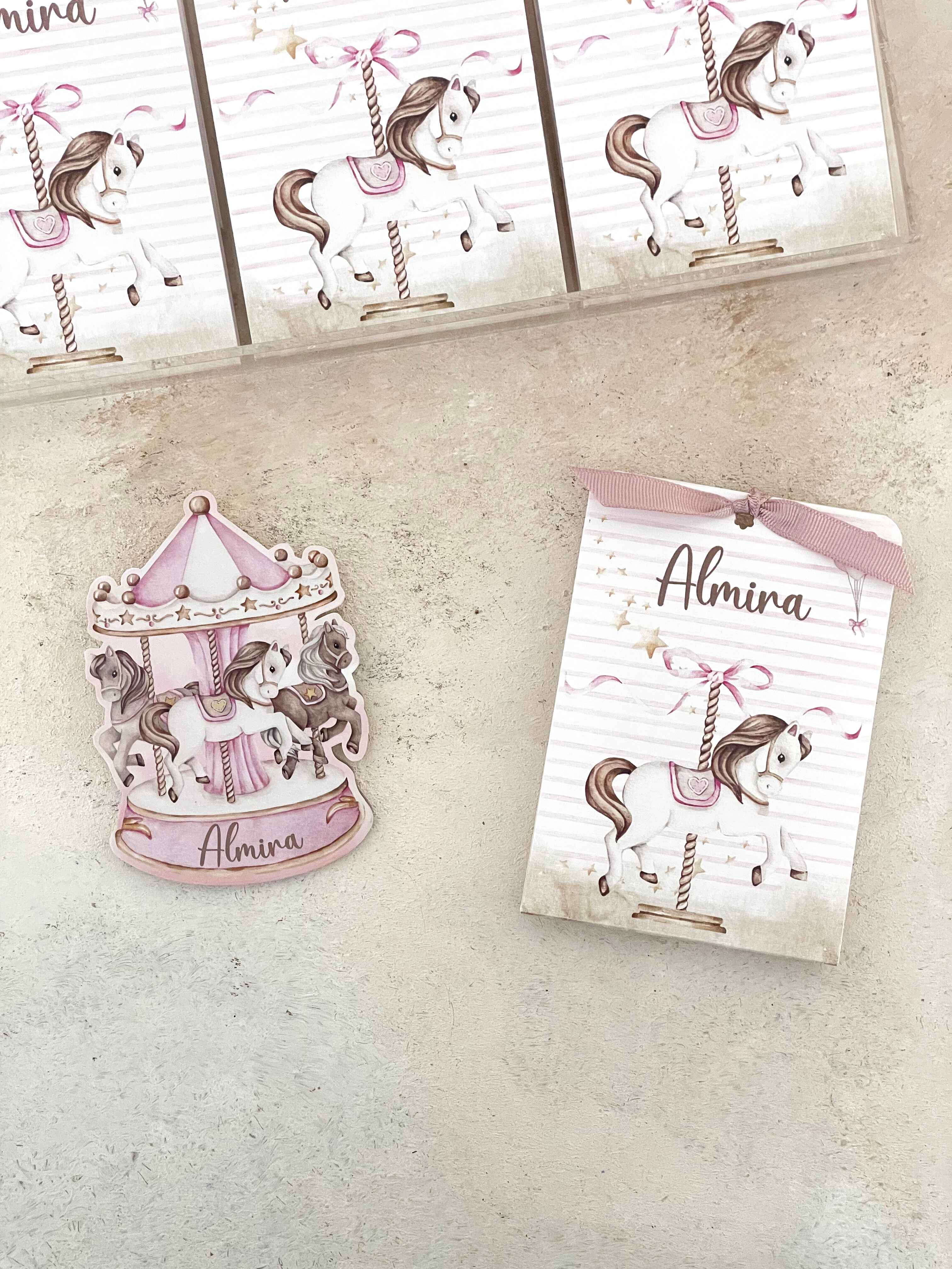 Carousel Pink Pleksi Magnet ve Kılıfı