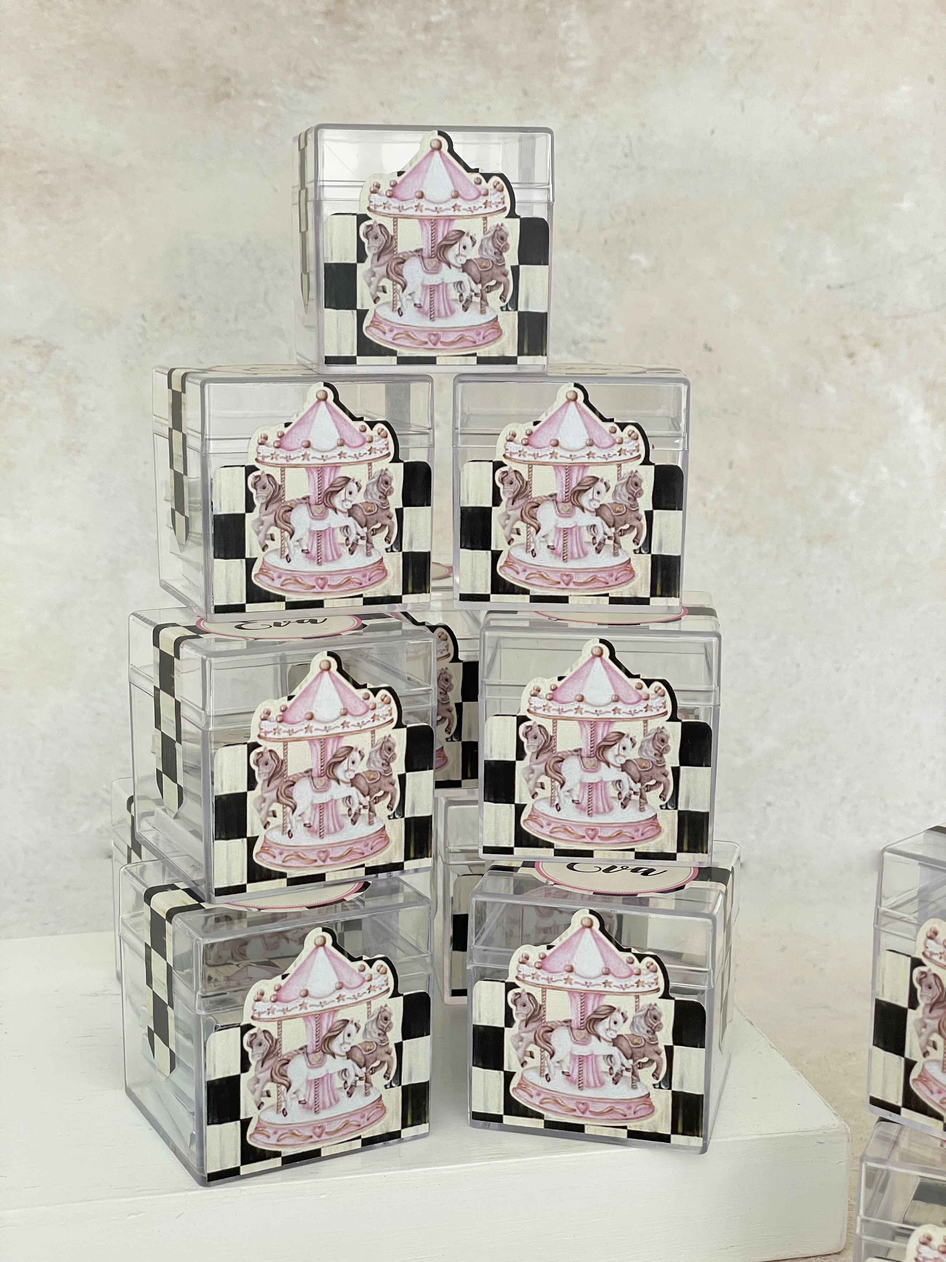 Carousel Pink & Damalı Mika Çikolata Küpü