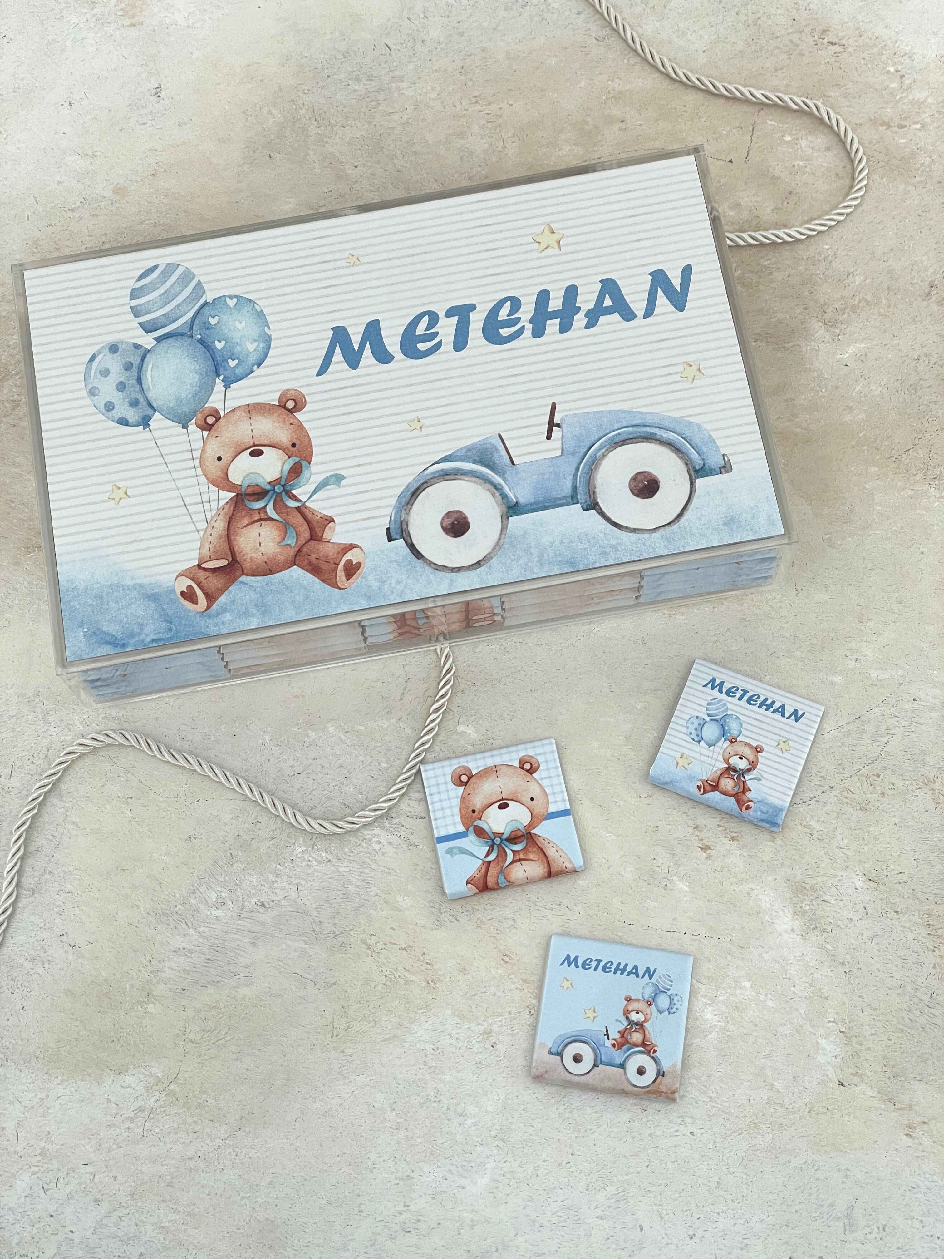 Bear on Retro Car Madlen Pleksi Çikolata Kutusu
