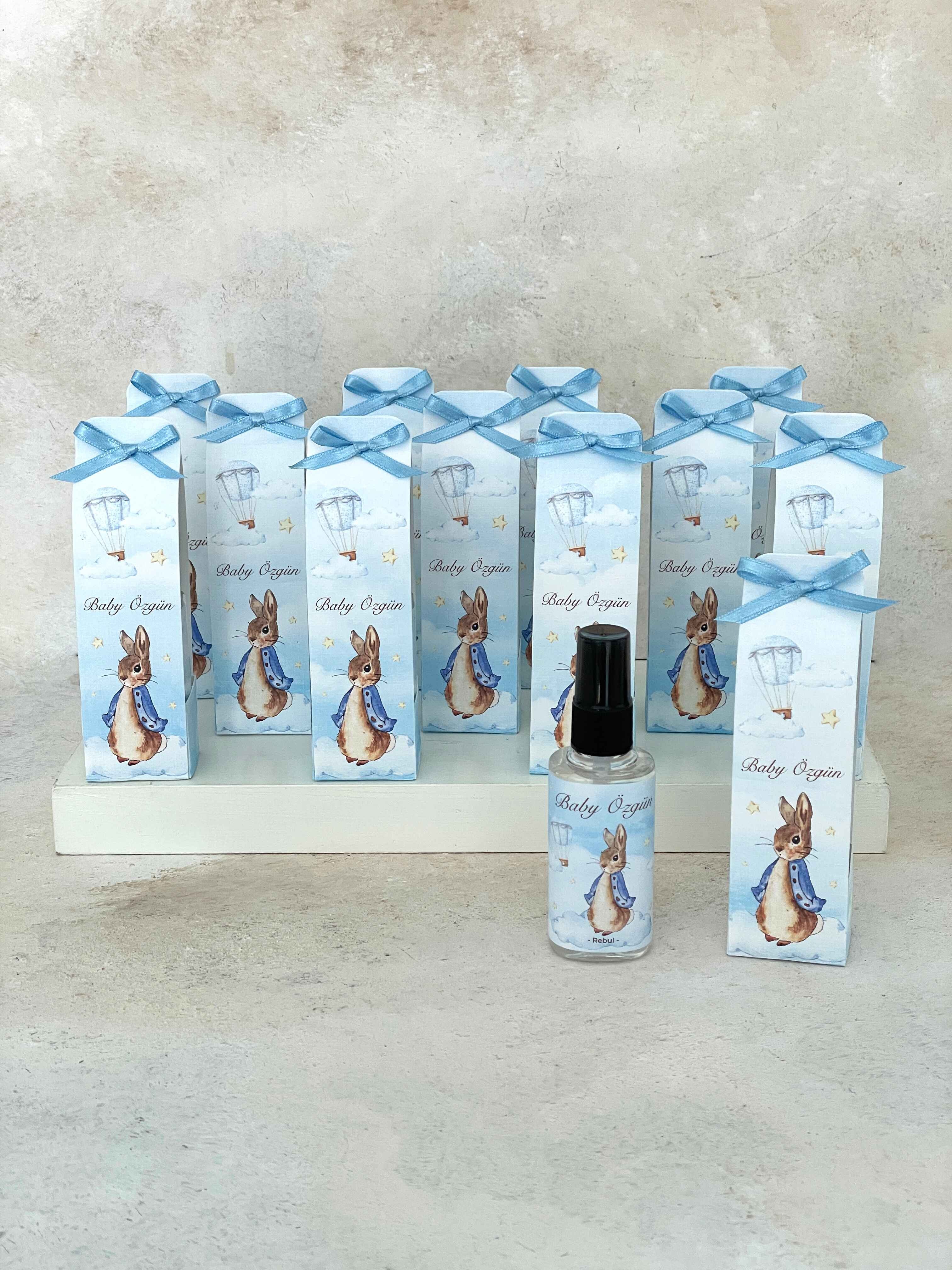 Peter Rabbit on Clouds Kolonya ve Kılıfı