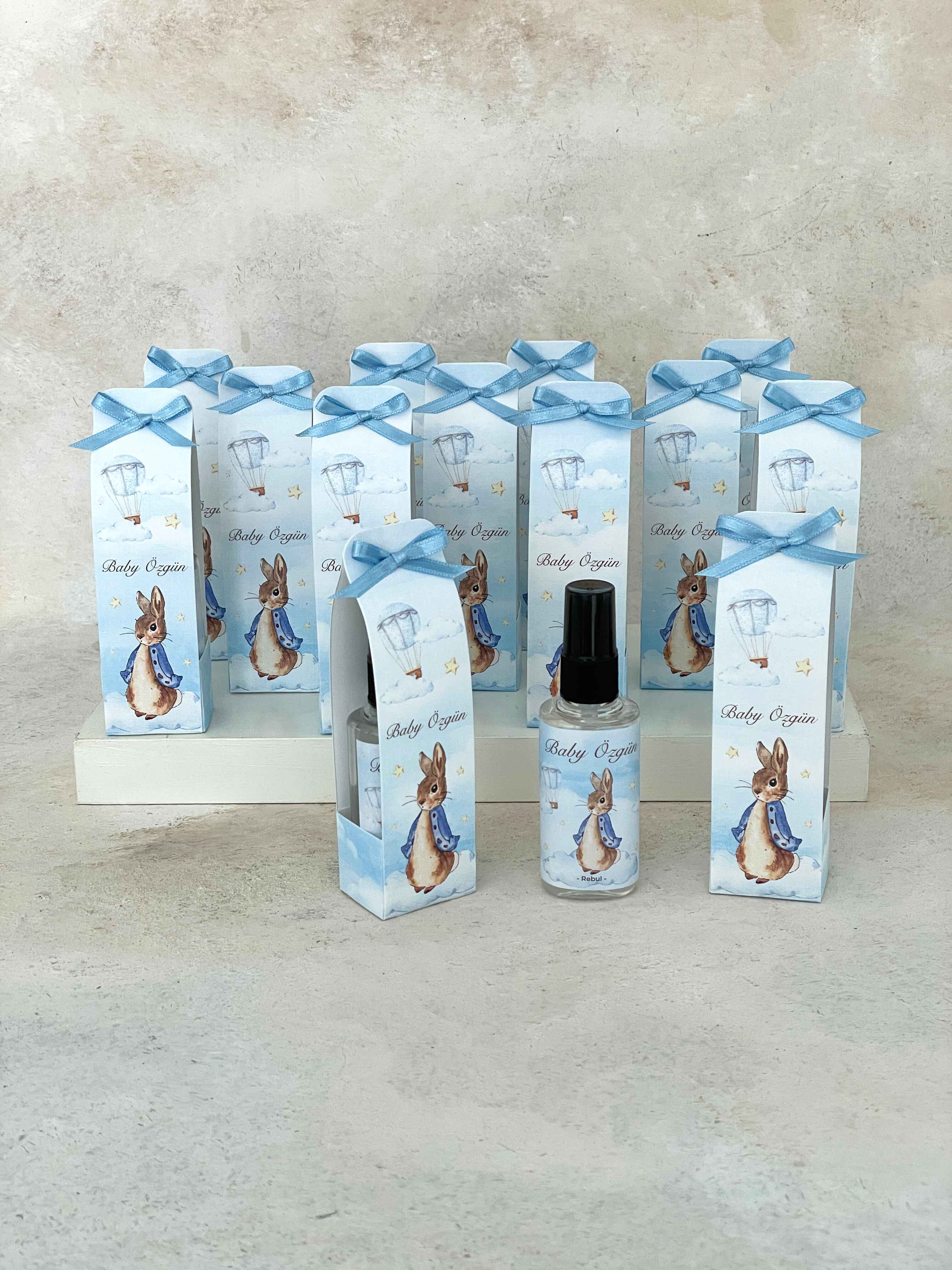 Peter Rabbit on Clouds Kolonya ve Kılıfı