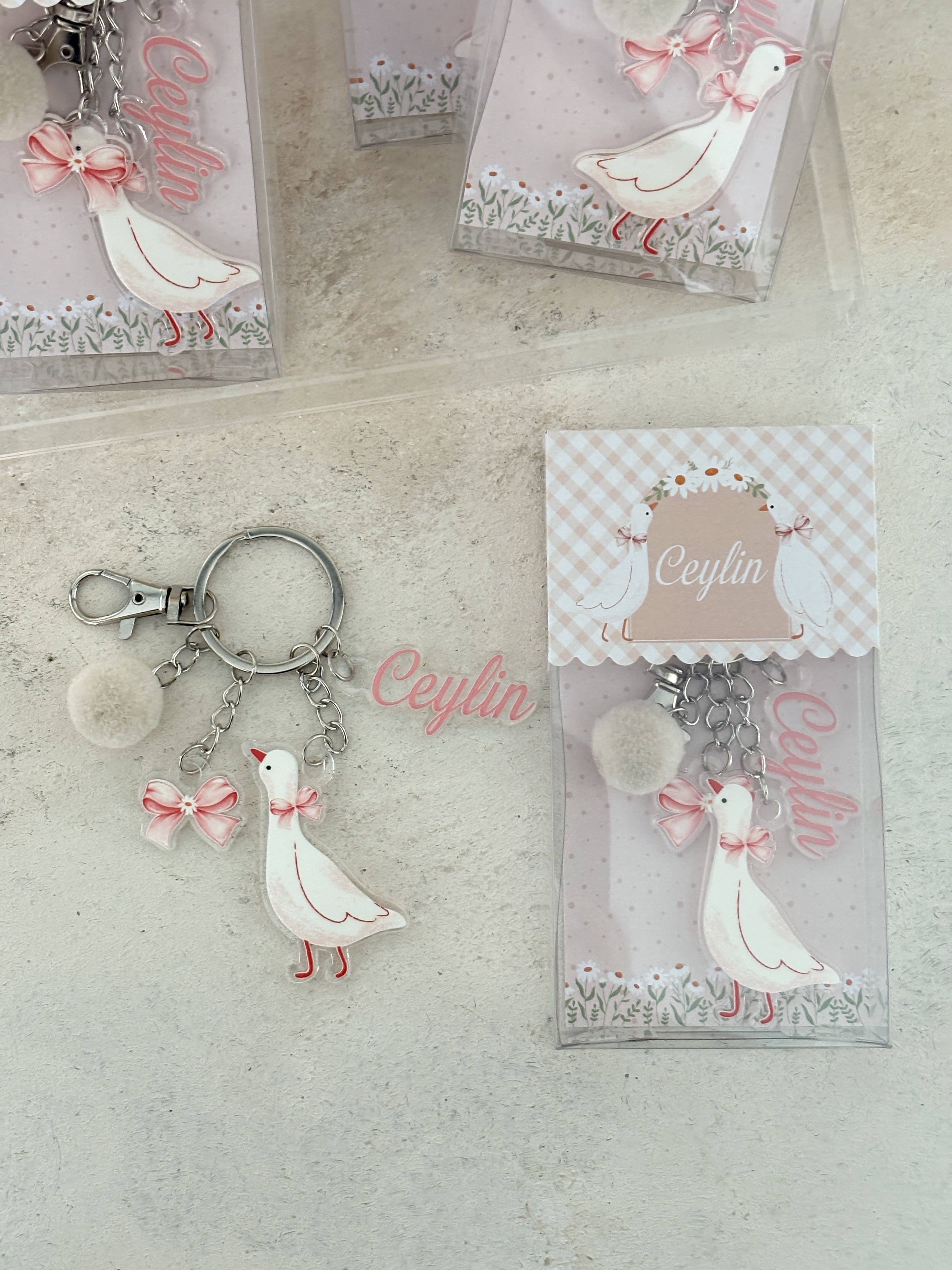 Happy Goose Girl Anahtarlık ve Kutusu