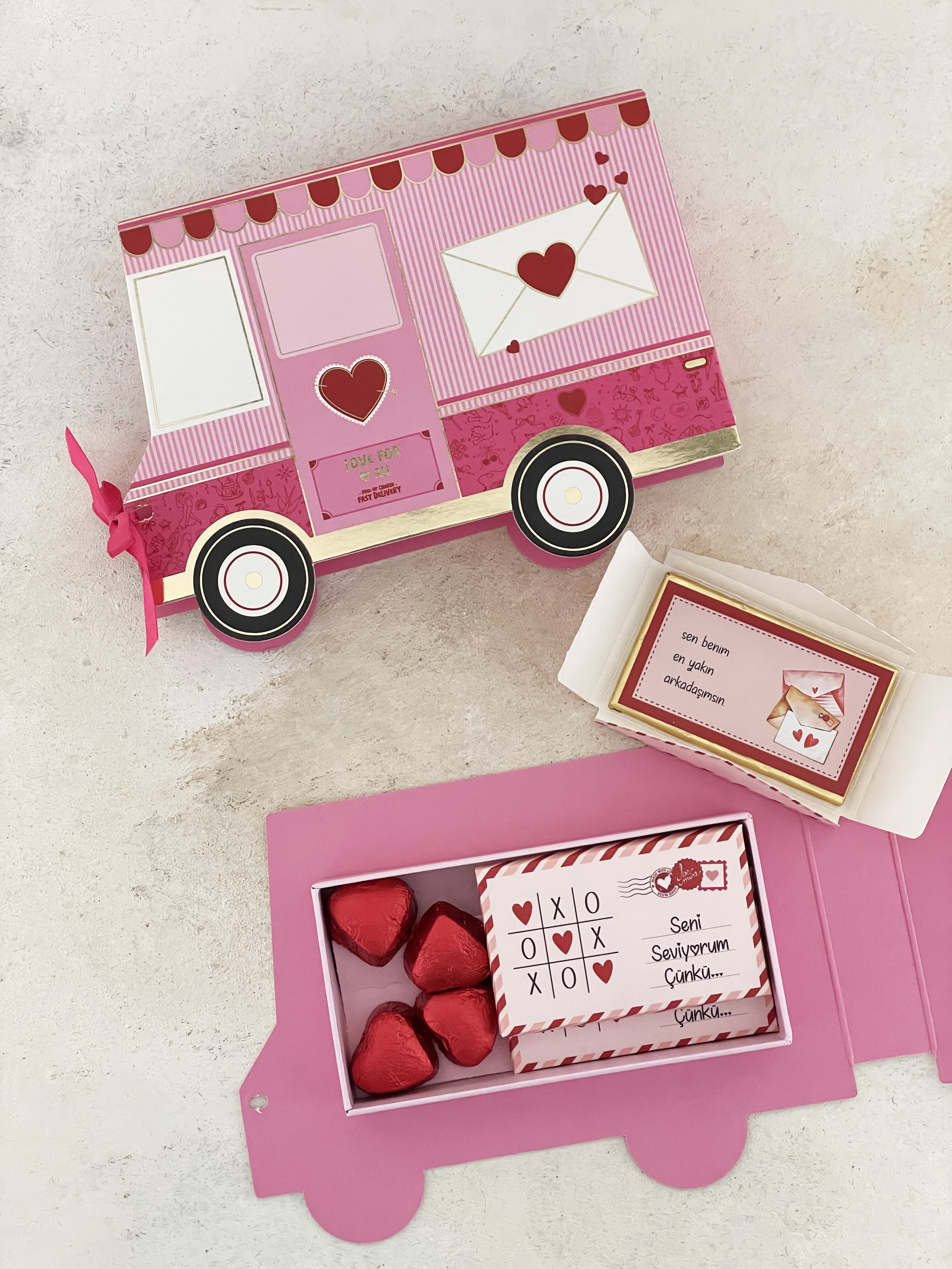 "Mesajlı" Love Truck Çikolata Seti