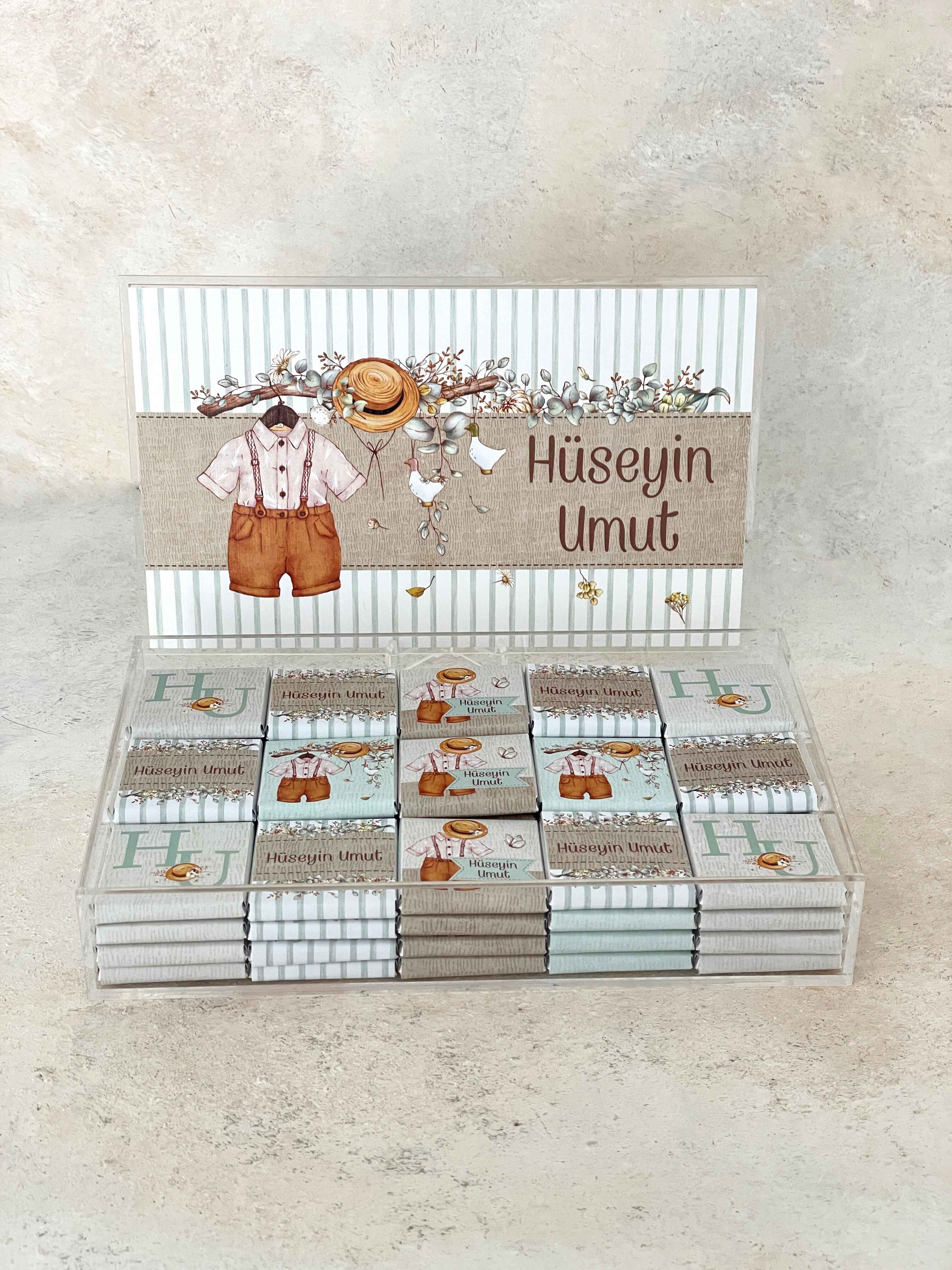 Boy's Outfit Madlen Pleksi Çikolata Kutusu