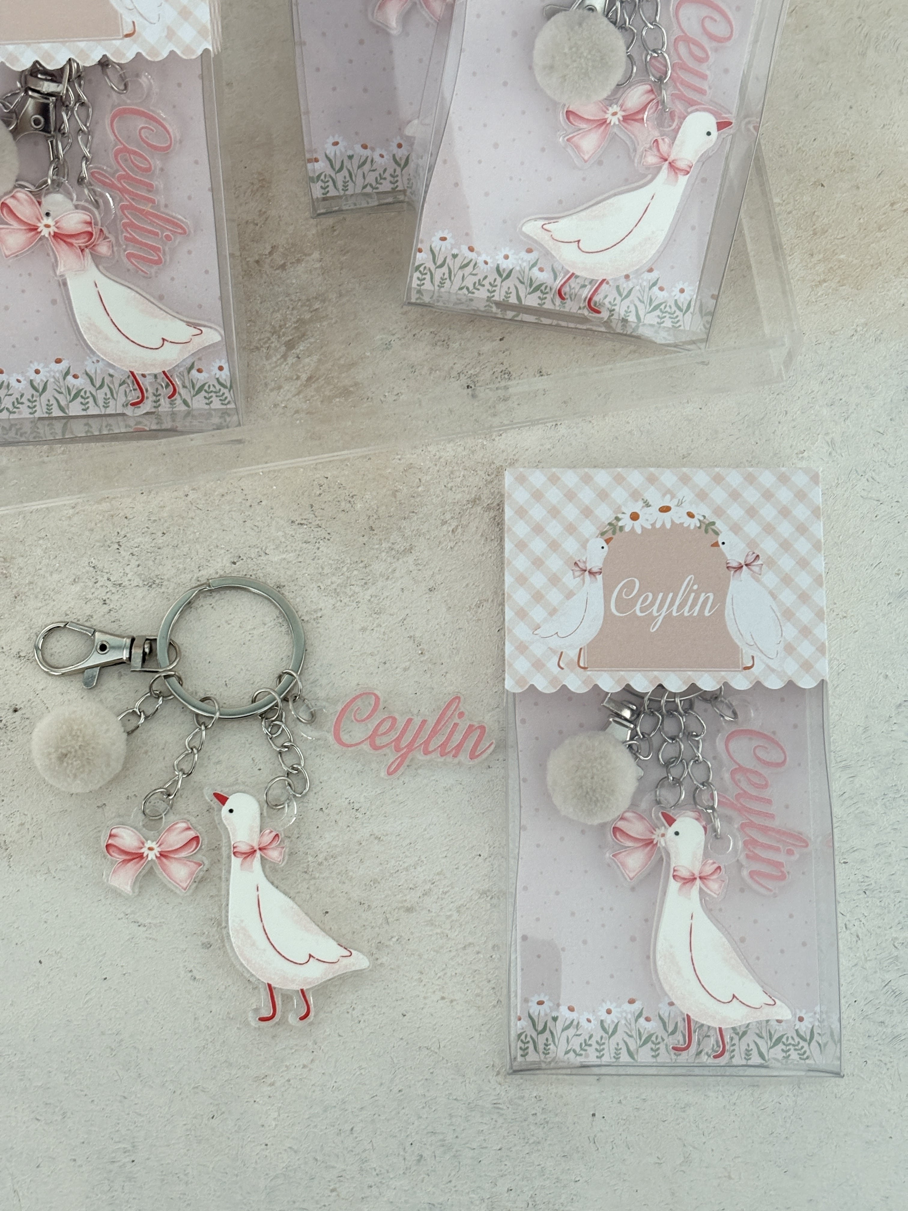 Happy Goose Girl Anahtarlık ve Kutusu