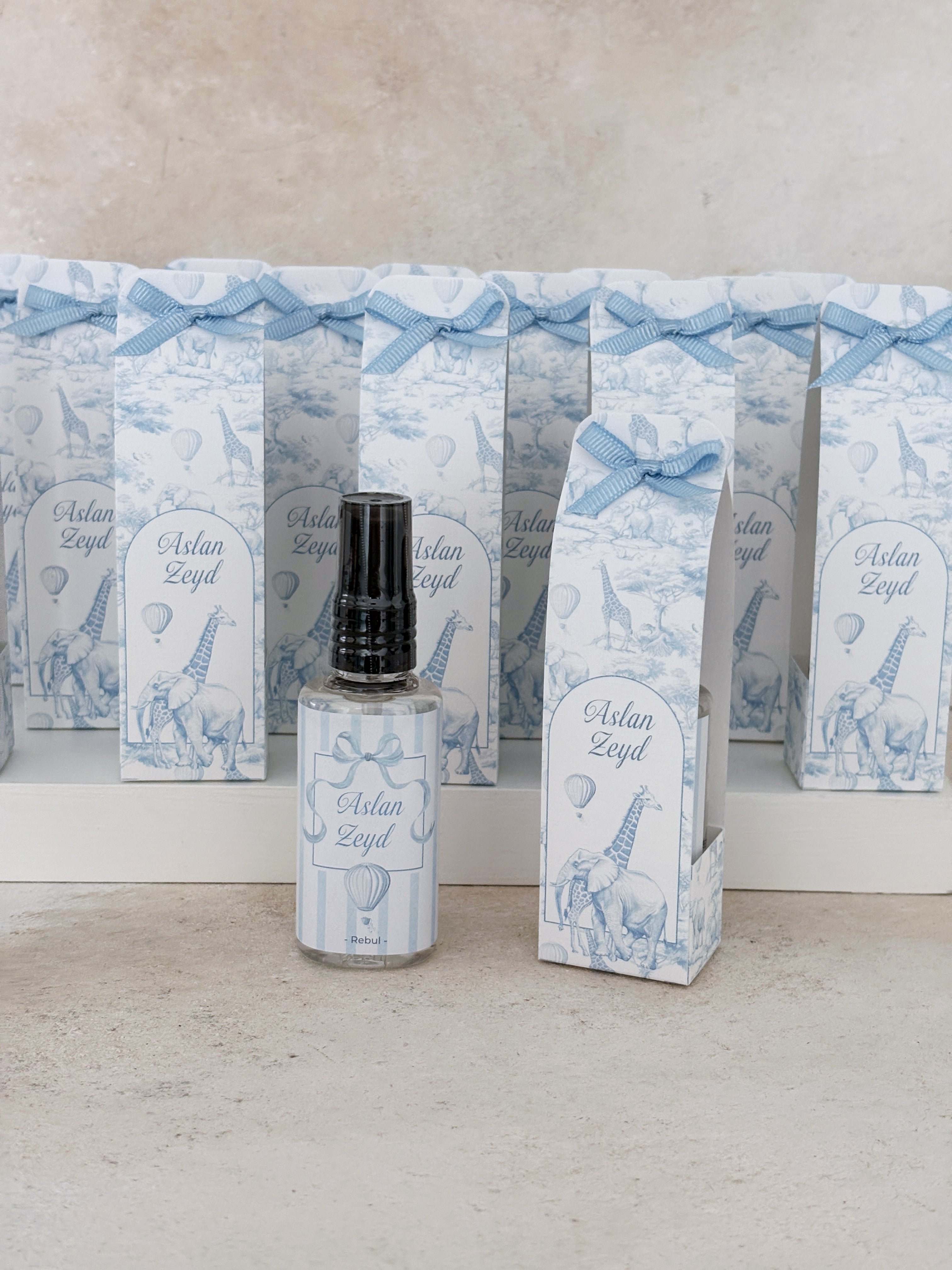 Chinoserie Baby Toile De Jouy Light Blue Kolonya ve Kılıfı