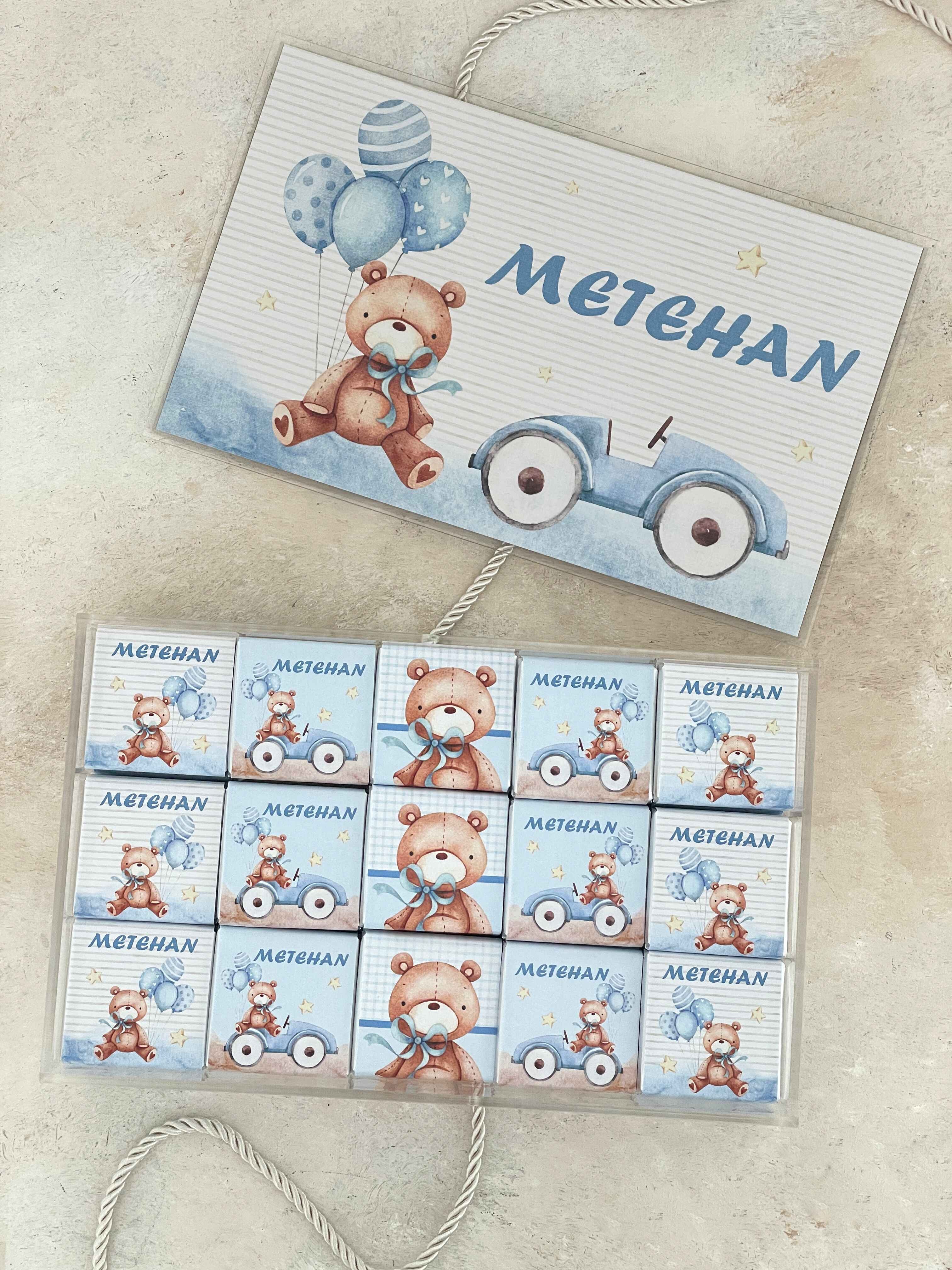Bear on Retro Car Madlen Pleksi Çikolata Kutusu