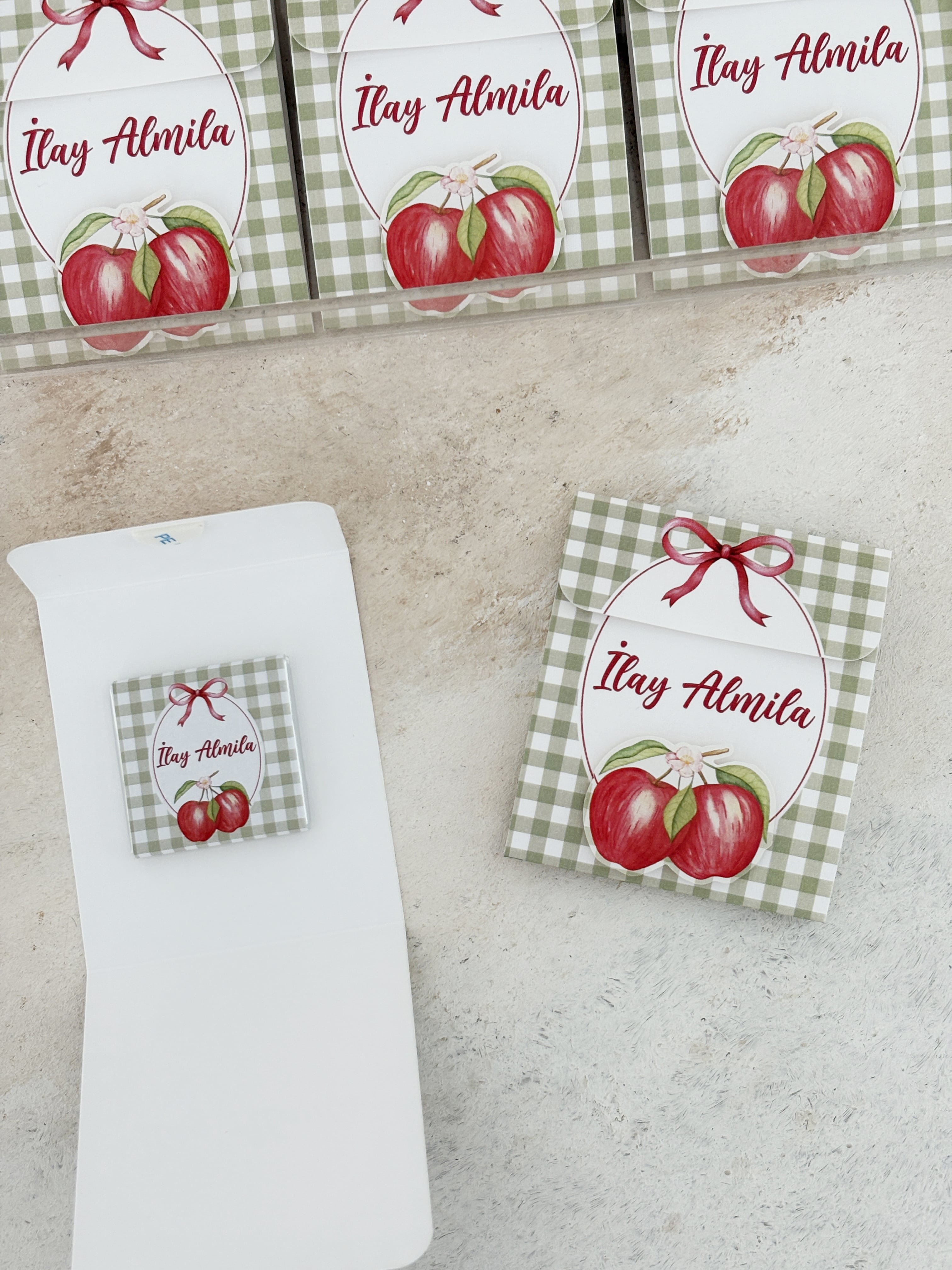 Apples Kartlı Madlen Çikolata