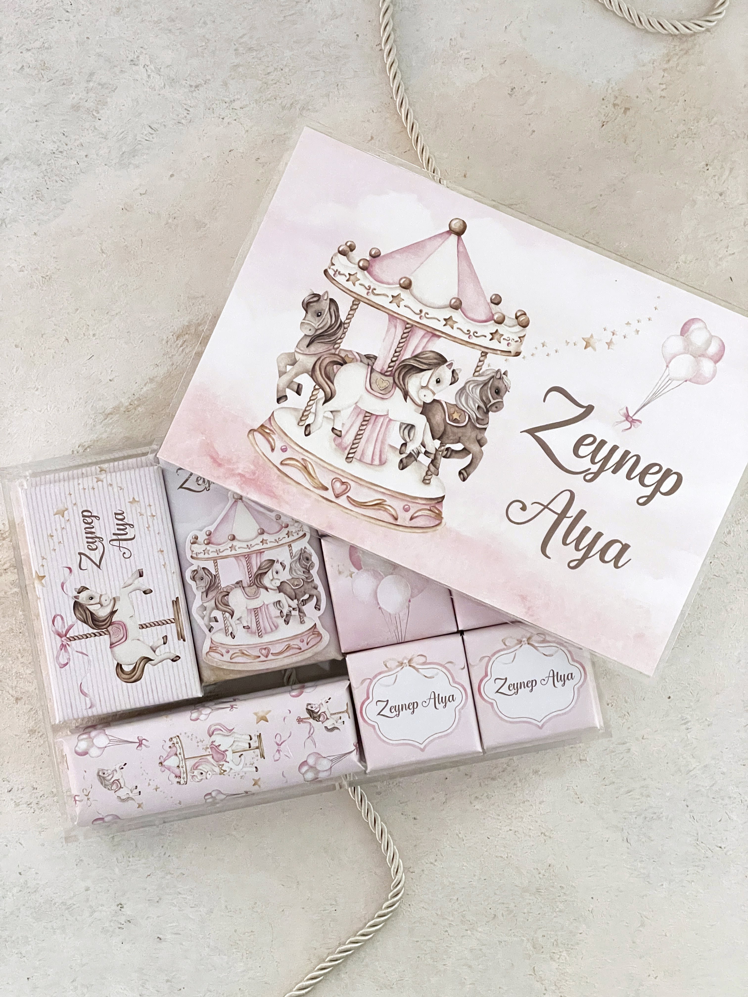 Carousel Pink Pleksi Çikolata Kutusu