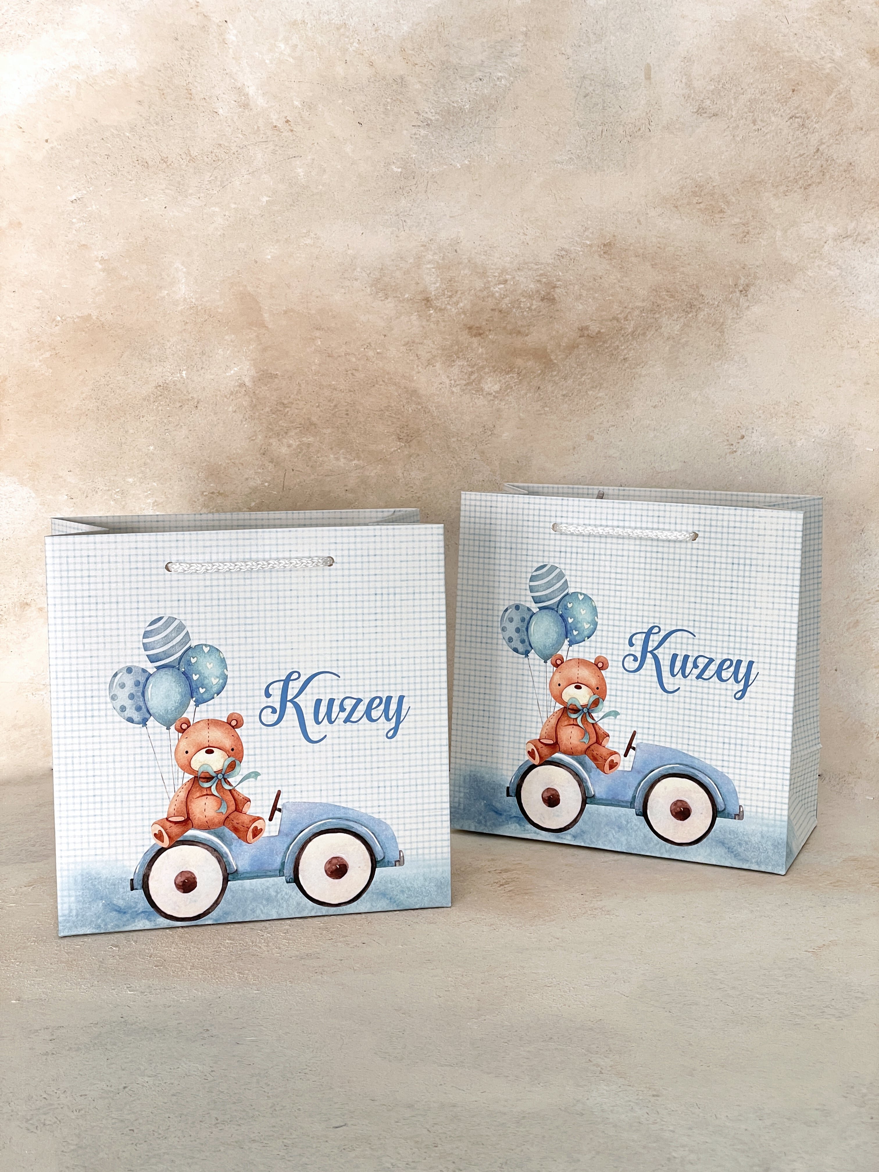 Bear On Retro Car Hediye Çantası