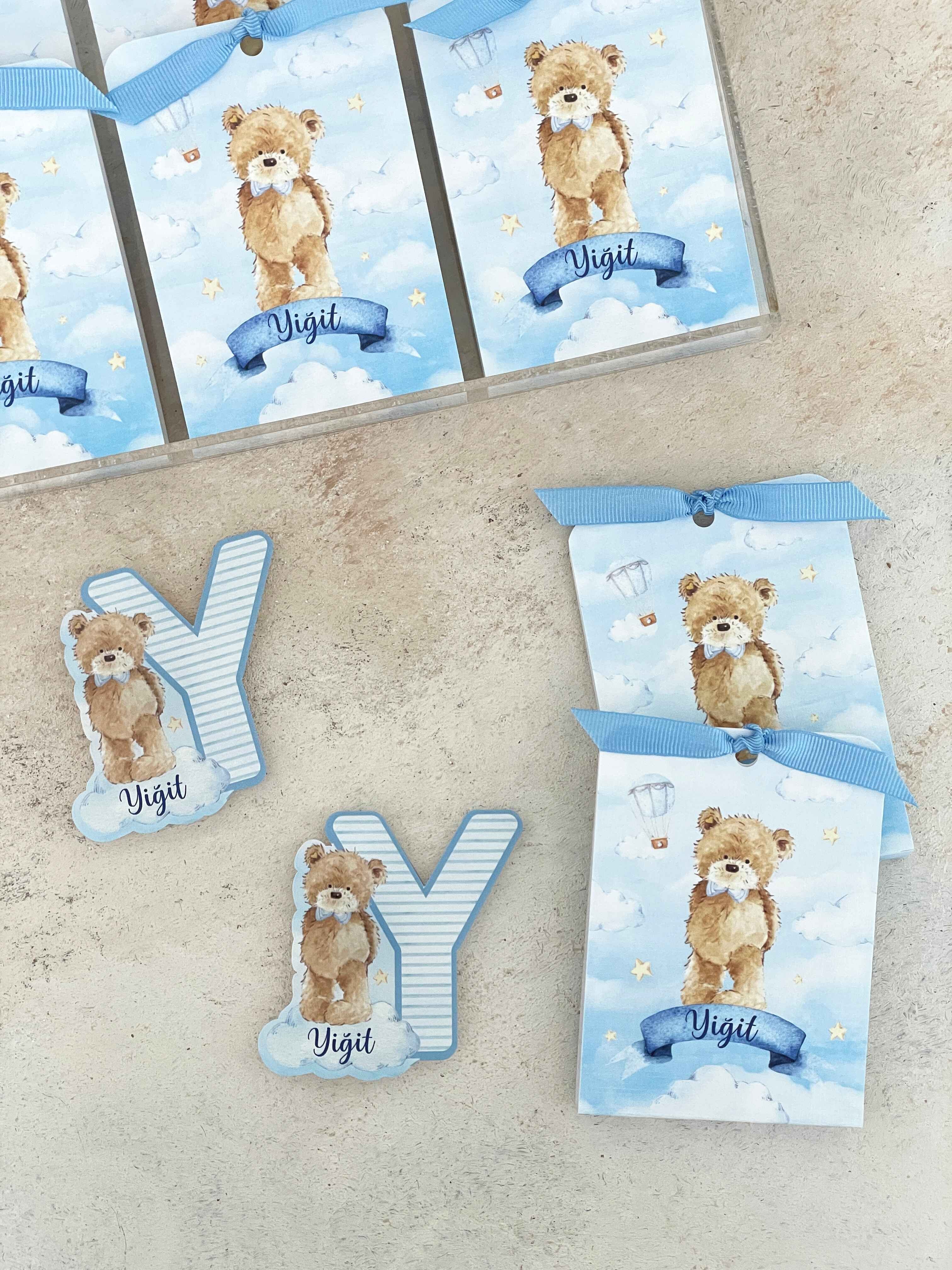 Teddy On Clouds Harf Pleksi Magnet ve Kılıfı